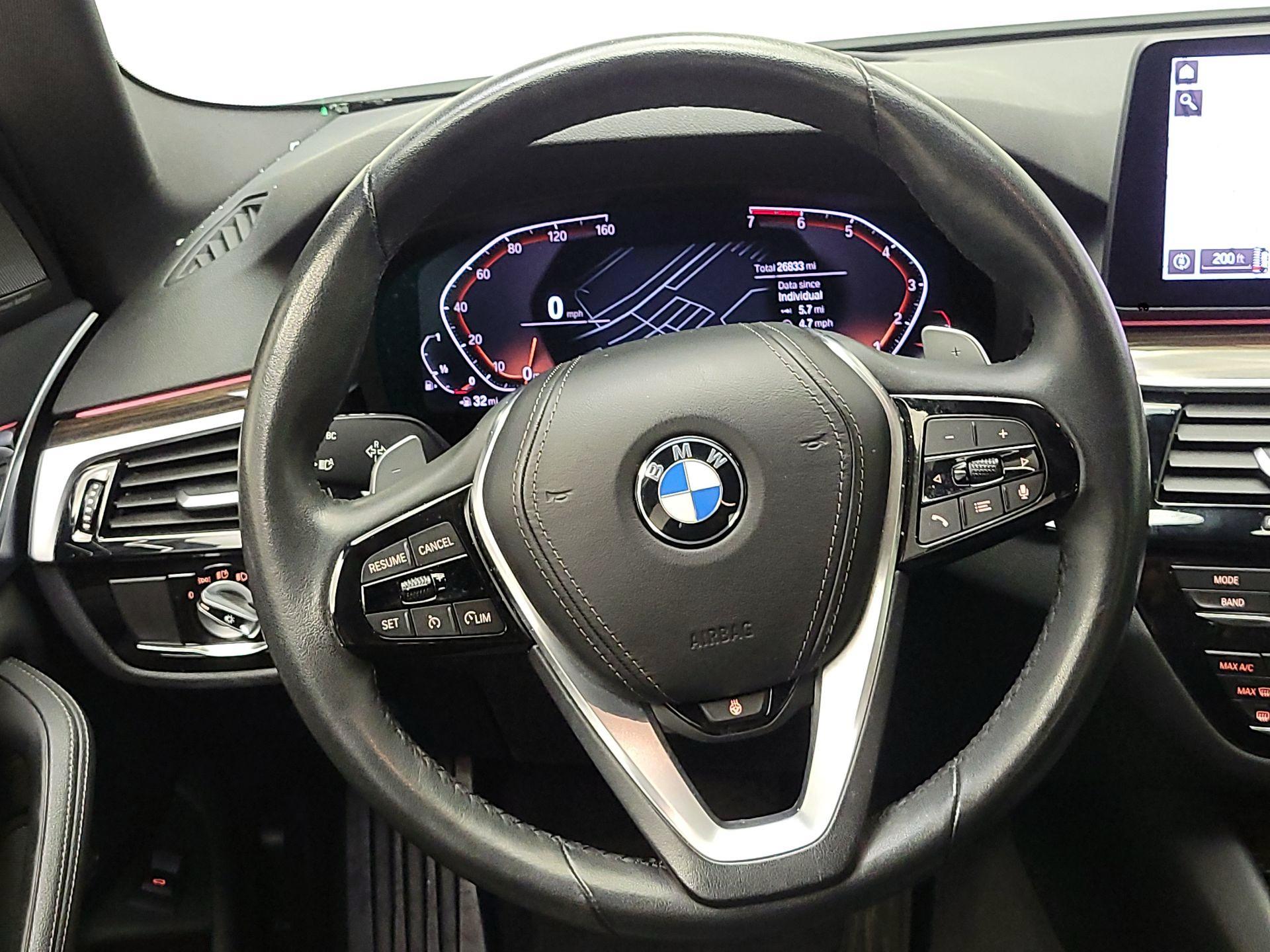 Thumbnail: 2022 BMW 5 Series - 10