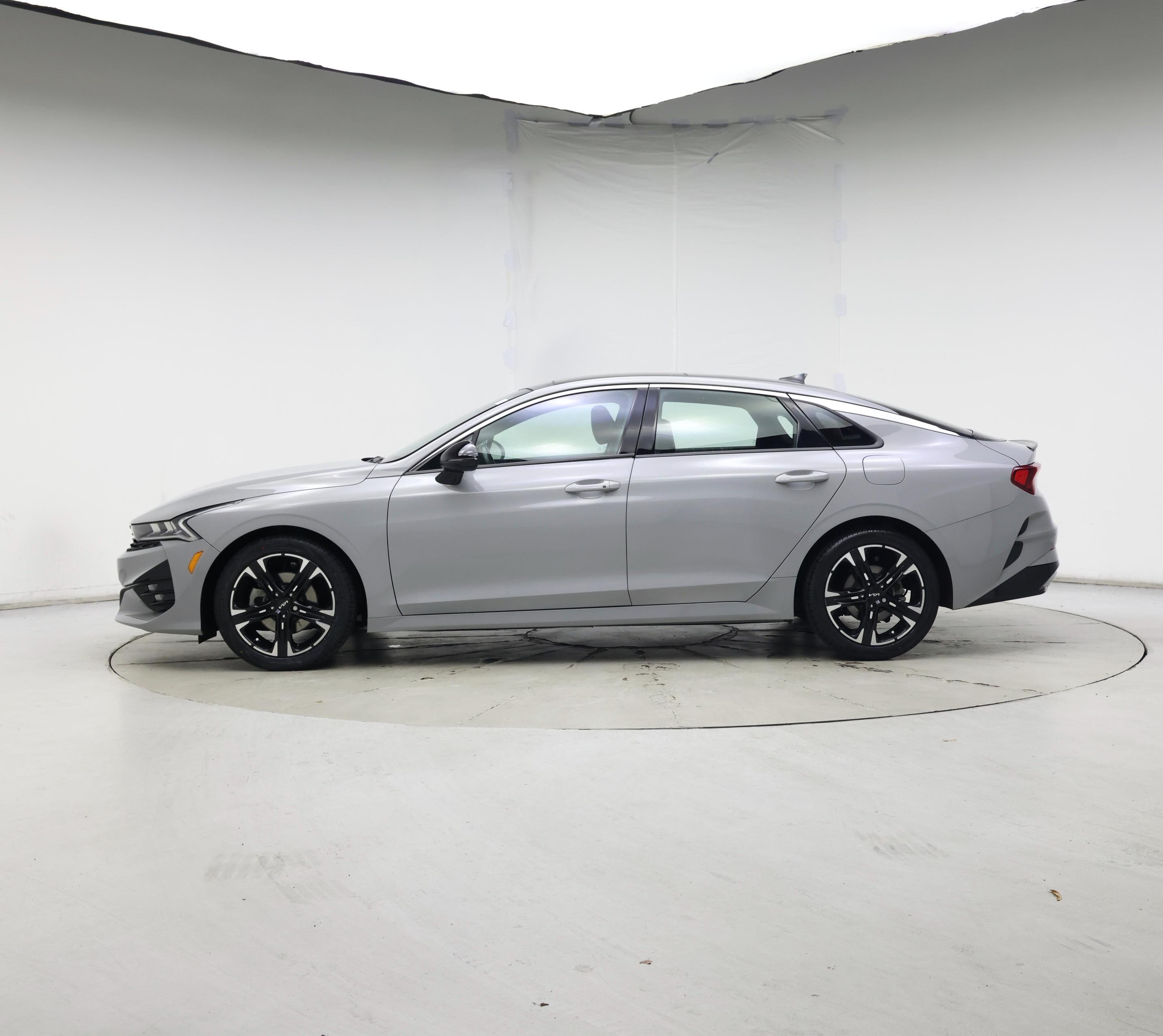 Thumbnail: 2023 Kia K5 - 3