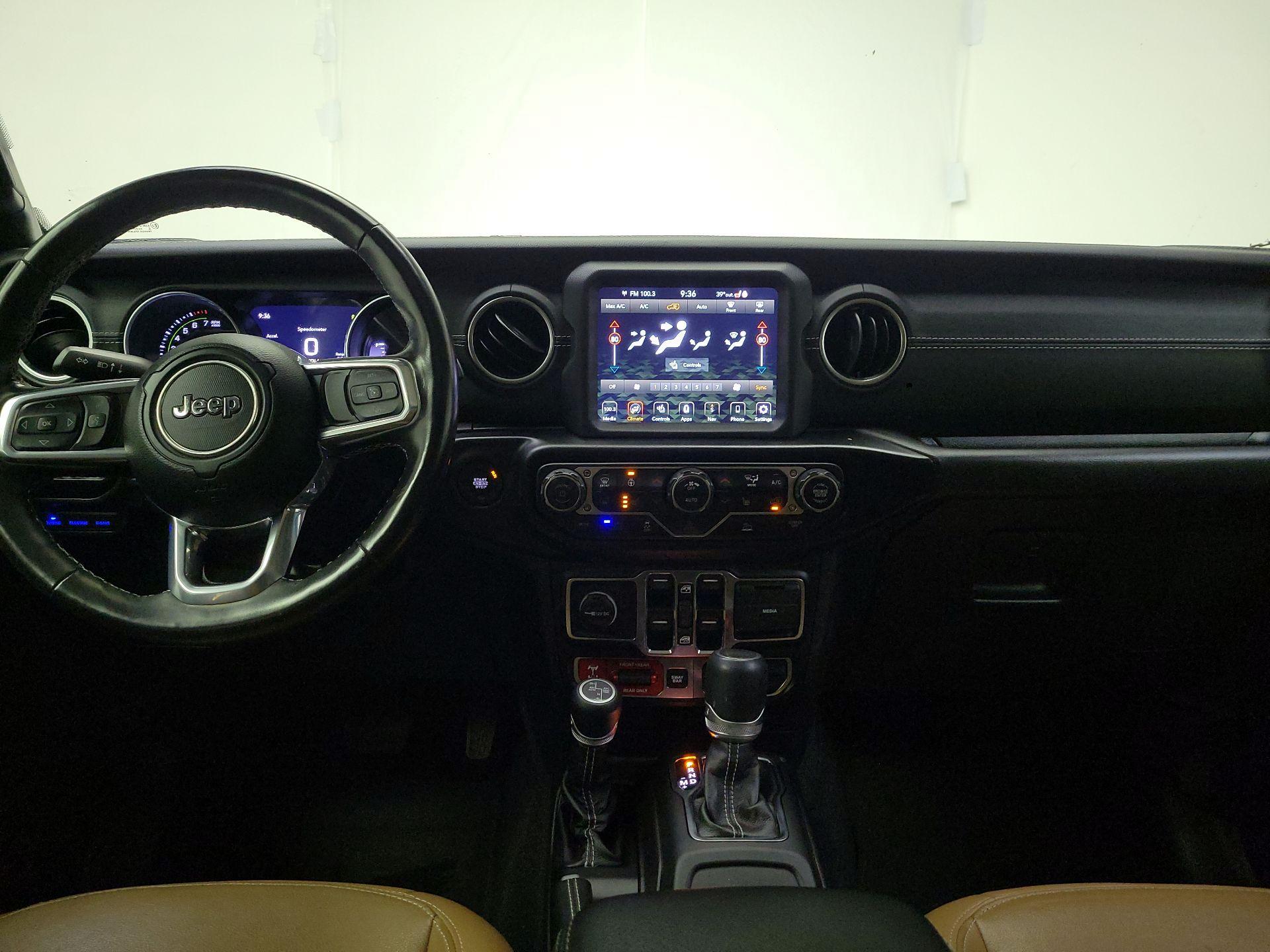 Thumbnail: 2022 Jeep Wrangler - 9