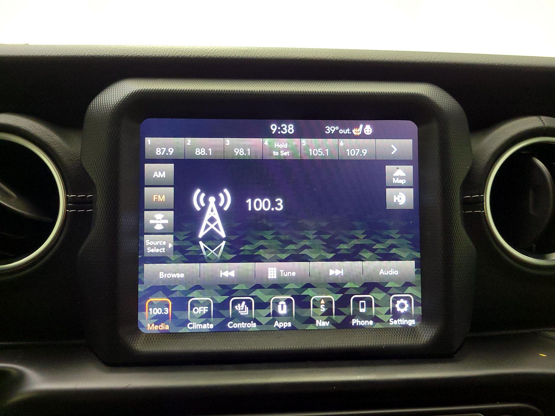 Thumbnail: 2022 Jeep Wrangler - 16