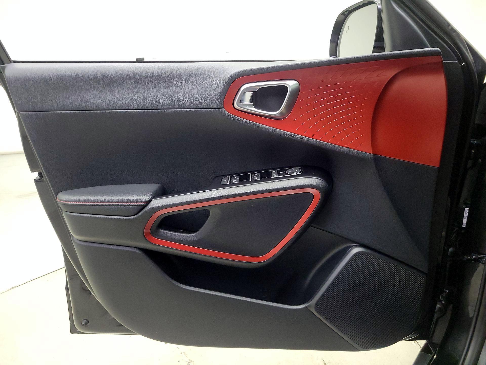 Thumbnail: 2023 Kia Soul - 12