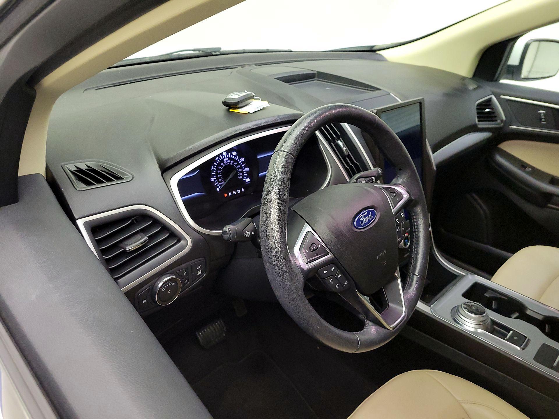 Thumbnail: 2021 Ford Edge - 9
