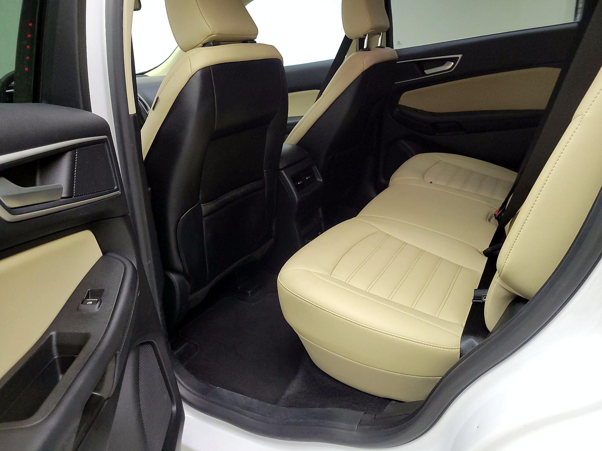 Thumbnail: 2021 Ford Edge - 19