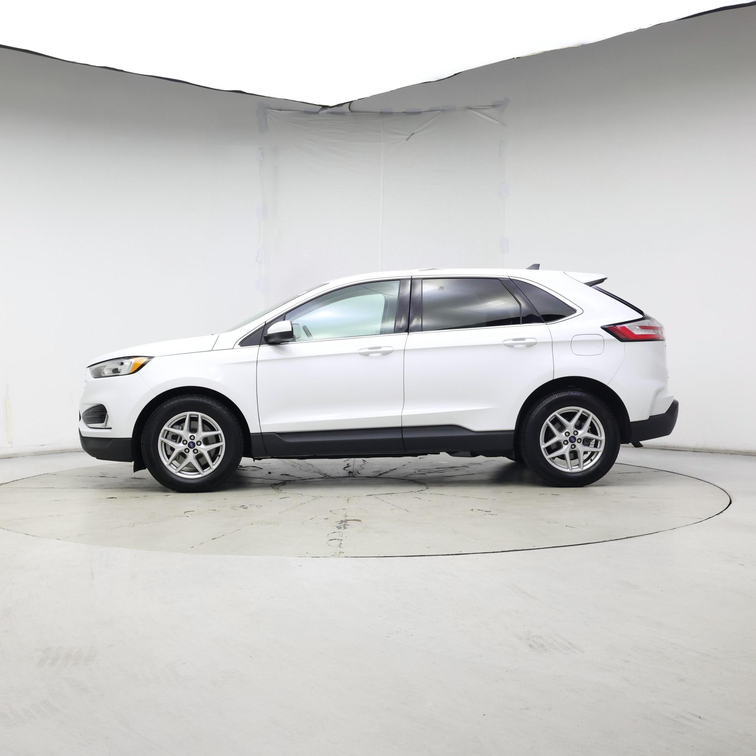 Thumbnail: 2021 Ford Edge - 3