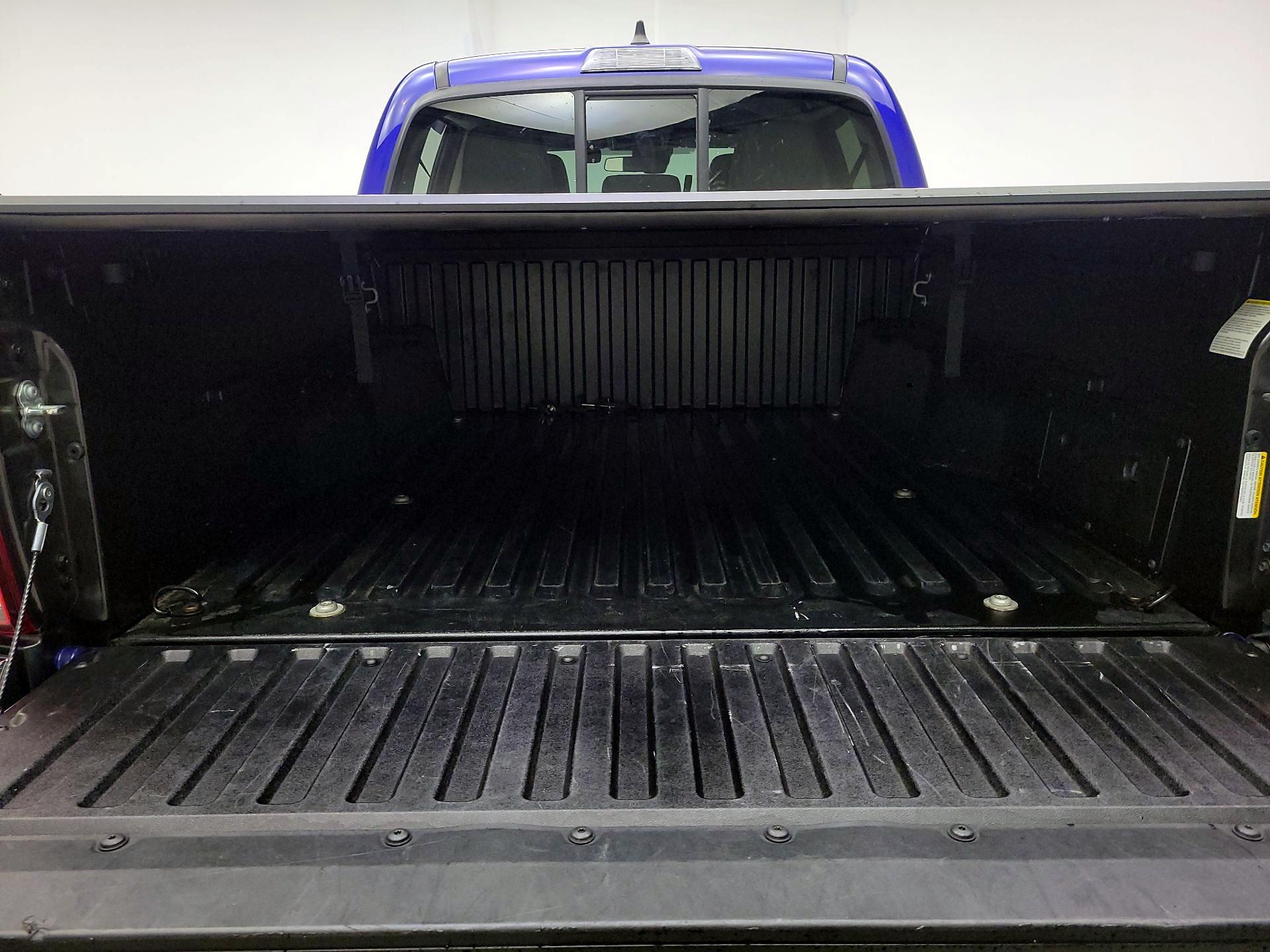 Thumbnail: 2023 Toyota Tacoma - 20