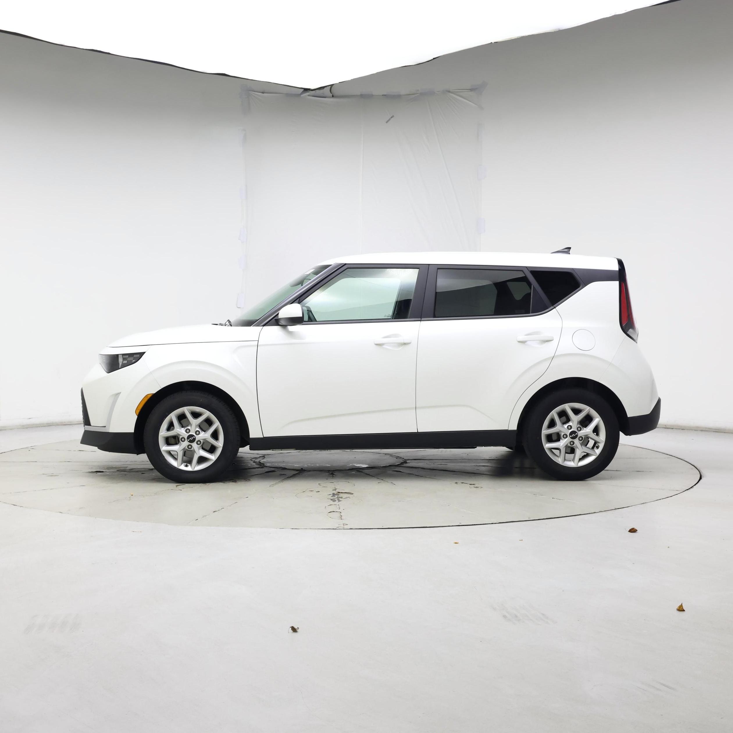 Thumbnail: 2023 Kia Soul - 3