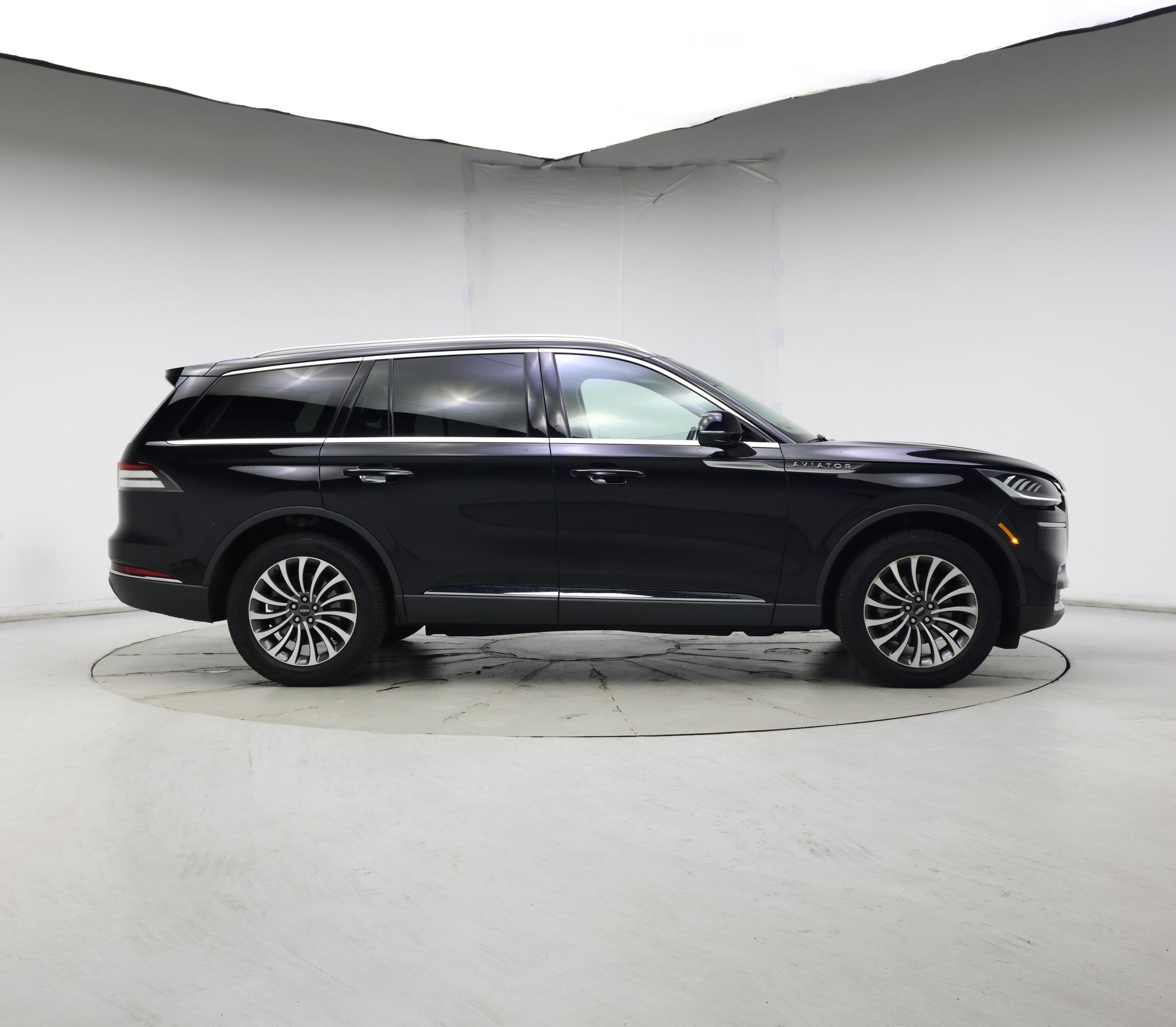 Thumbnail: 2022 Lincoln Aviator - 7