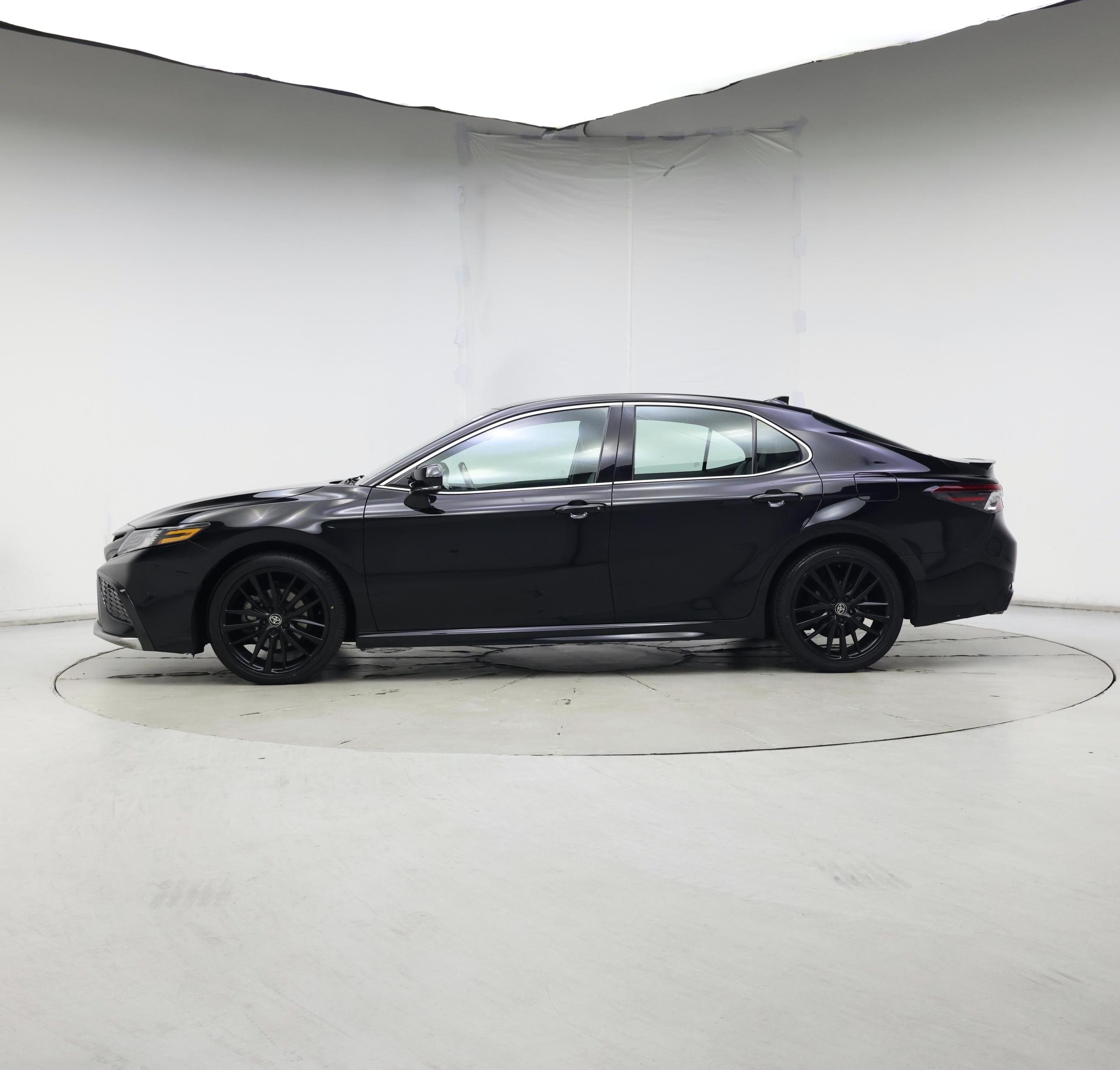 Thumbnail: 2023 Toyota Camry - 3