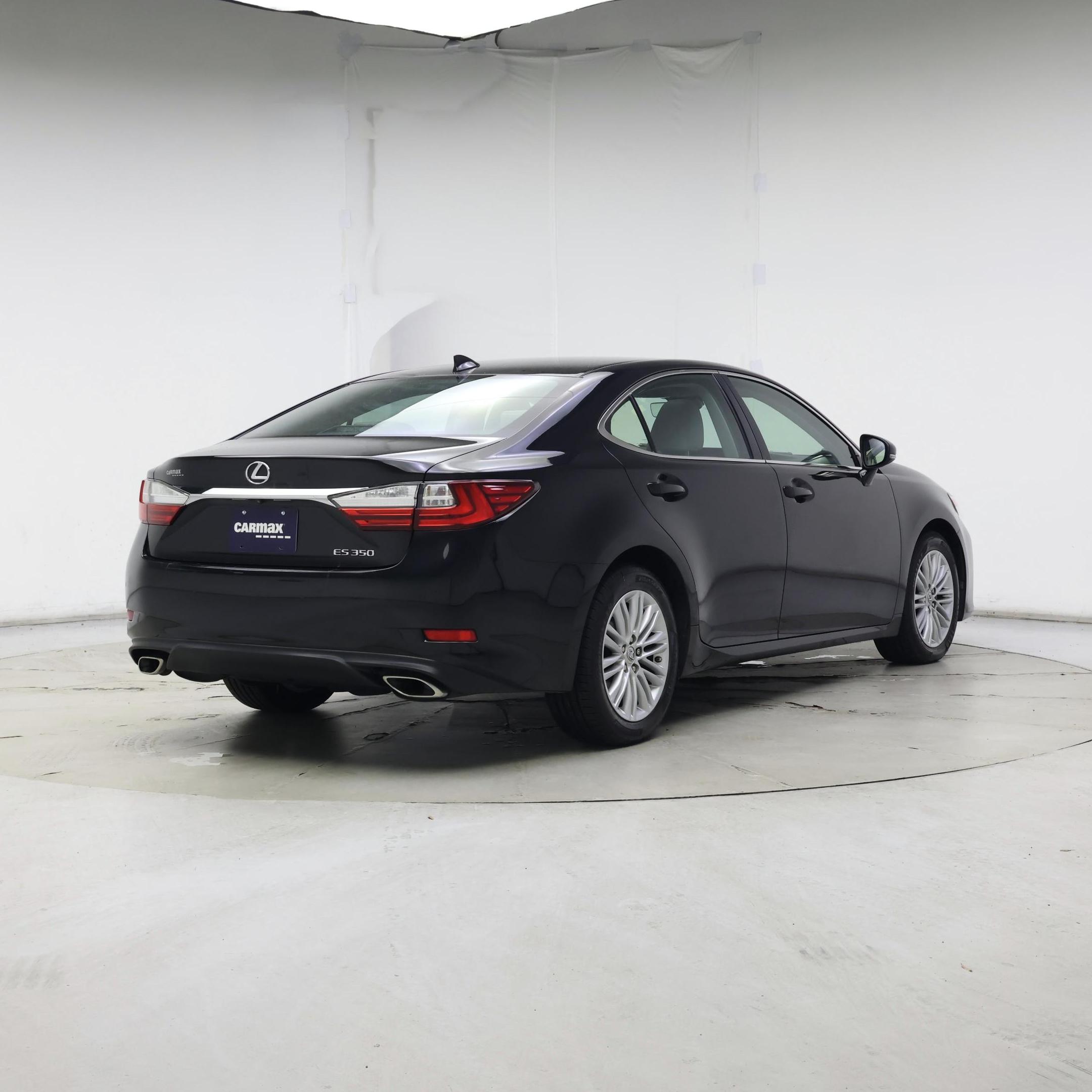 Thumbnail: 2017 Lexus ES - 8