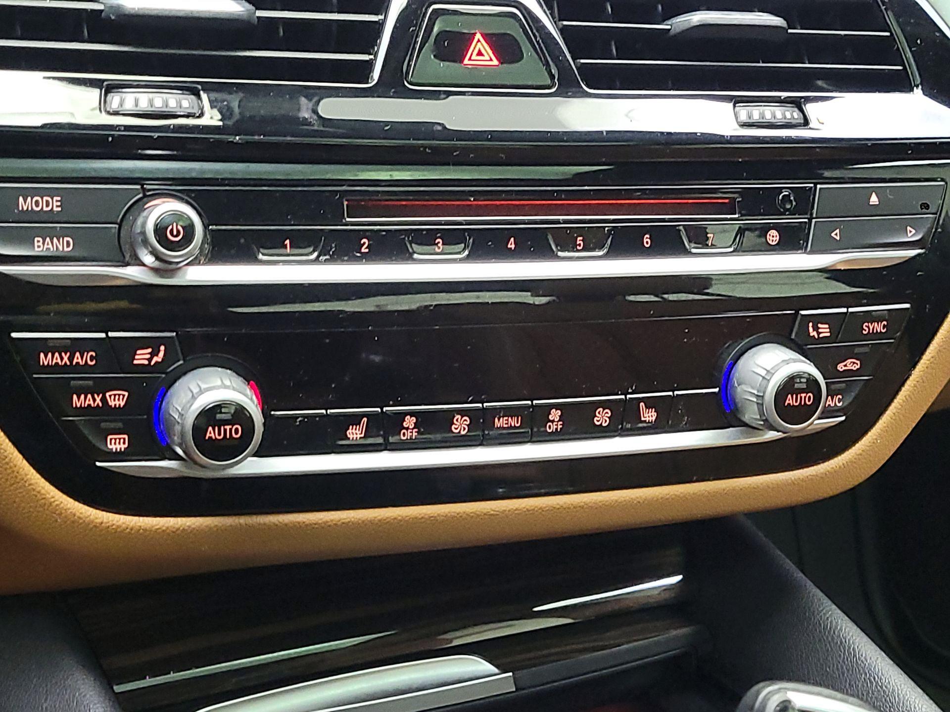 Thumbnail: 2018 BMW 5 Series - 17