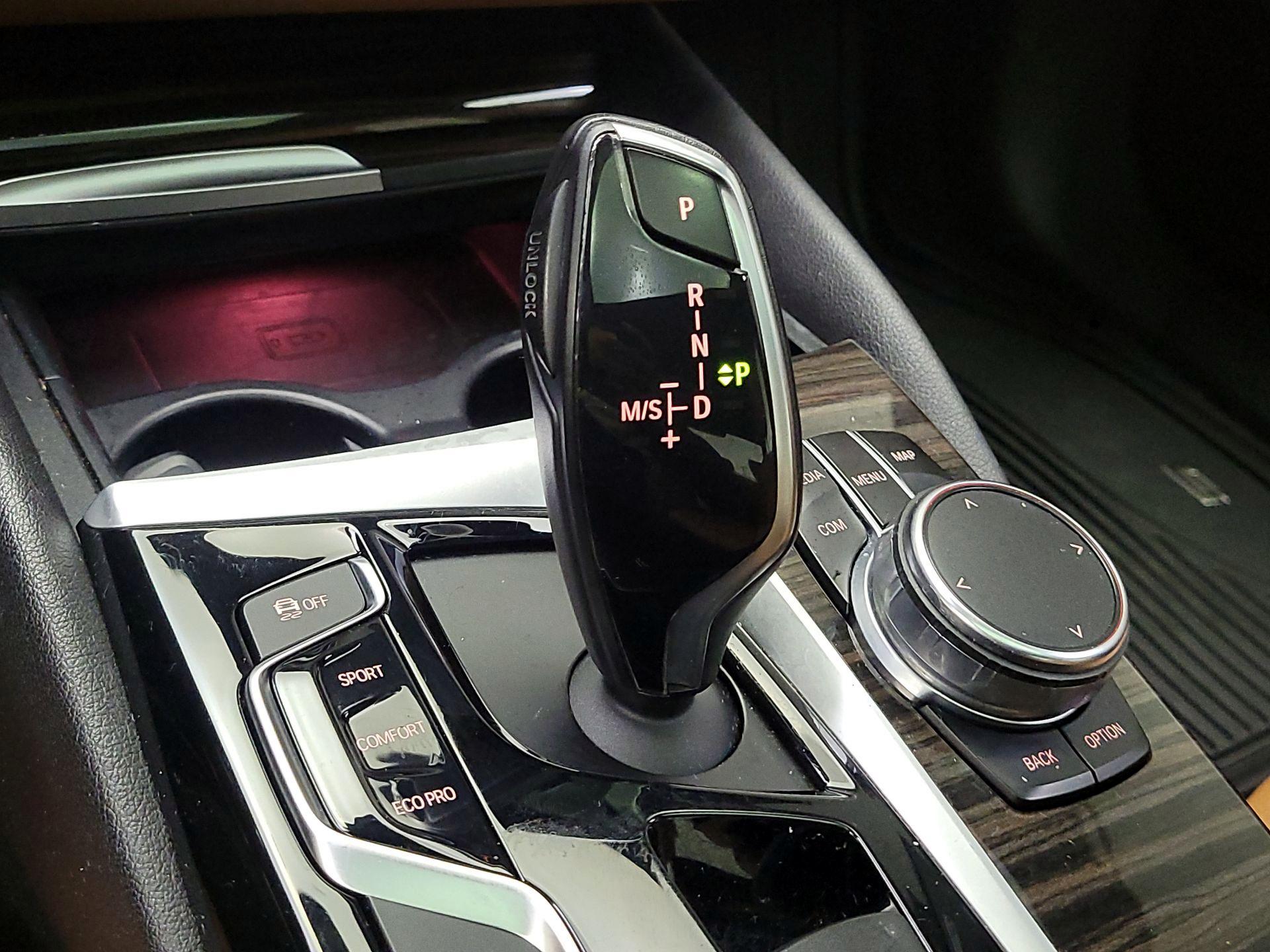 Thumbnail: 2018 BMW 5 Series - 18