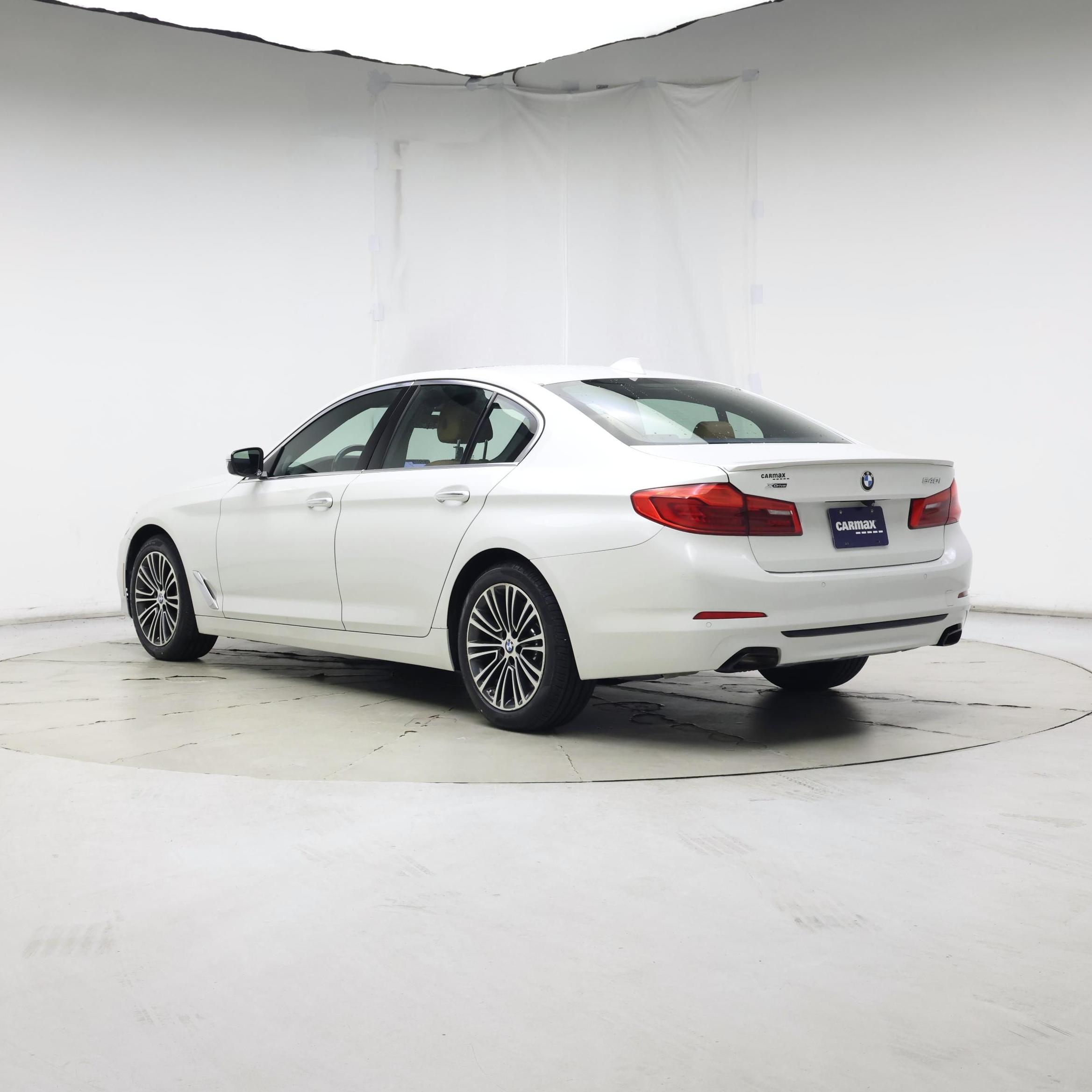 Thumbnail: 2018 BMW 5 Series - 2