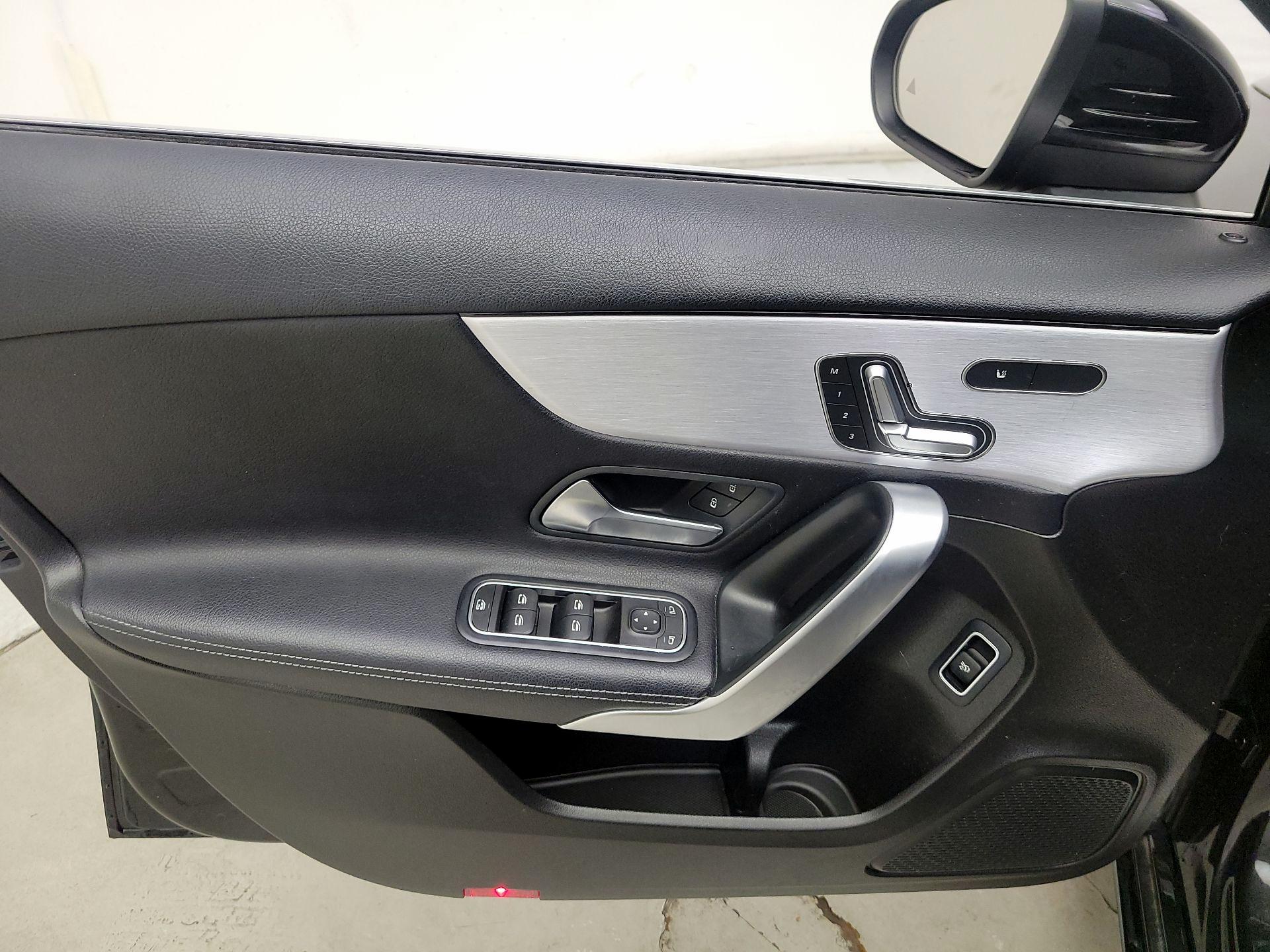 Thumbnail: 2019 Mercedes-Benz A-Class - 12