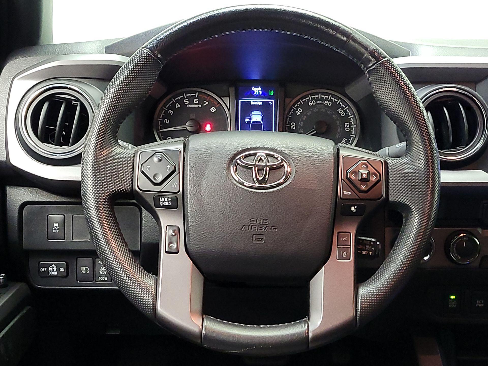 Thumbnail: 2022 Toyota Tacoma - 10