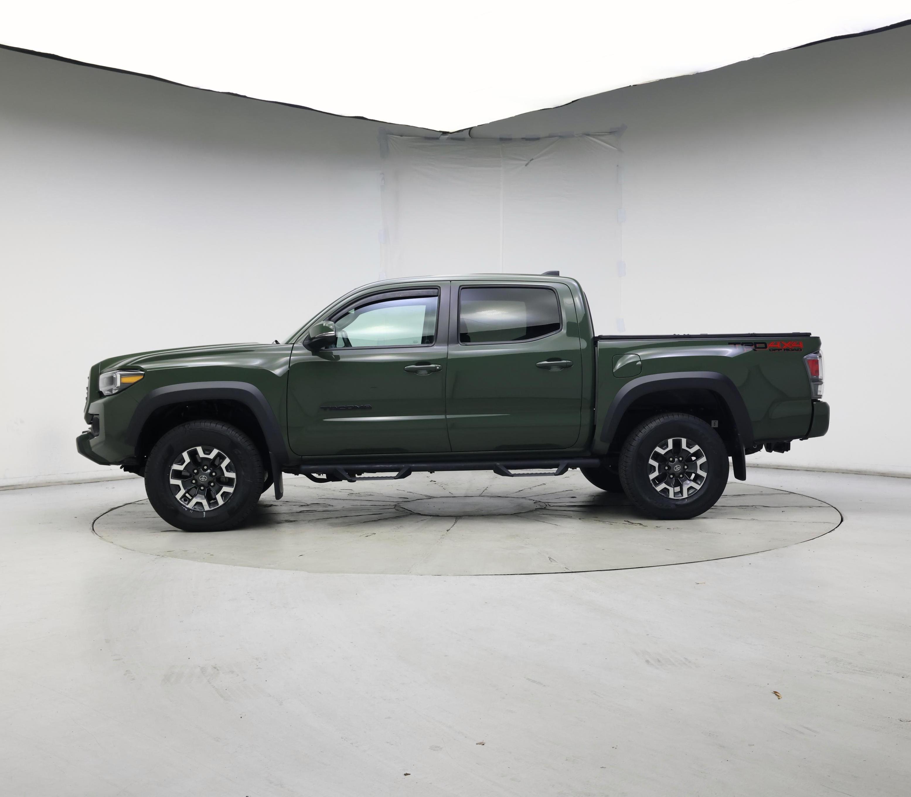 Thumbnail: 2022 Toyota Tacoma - 3