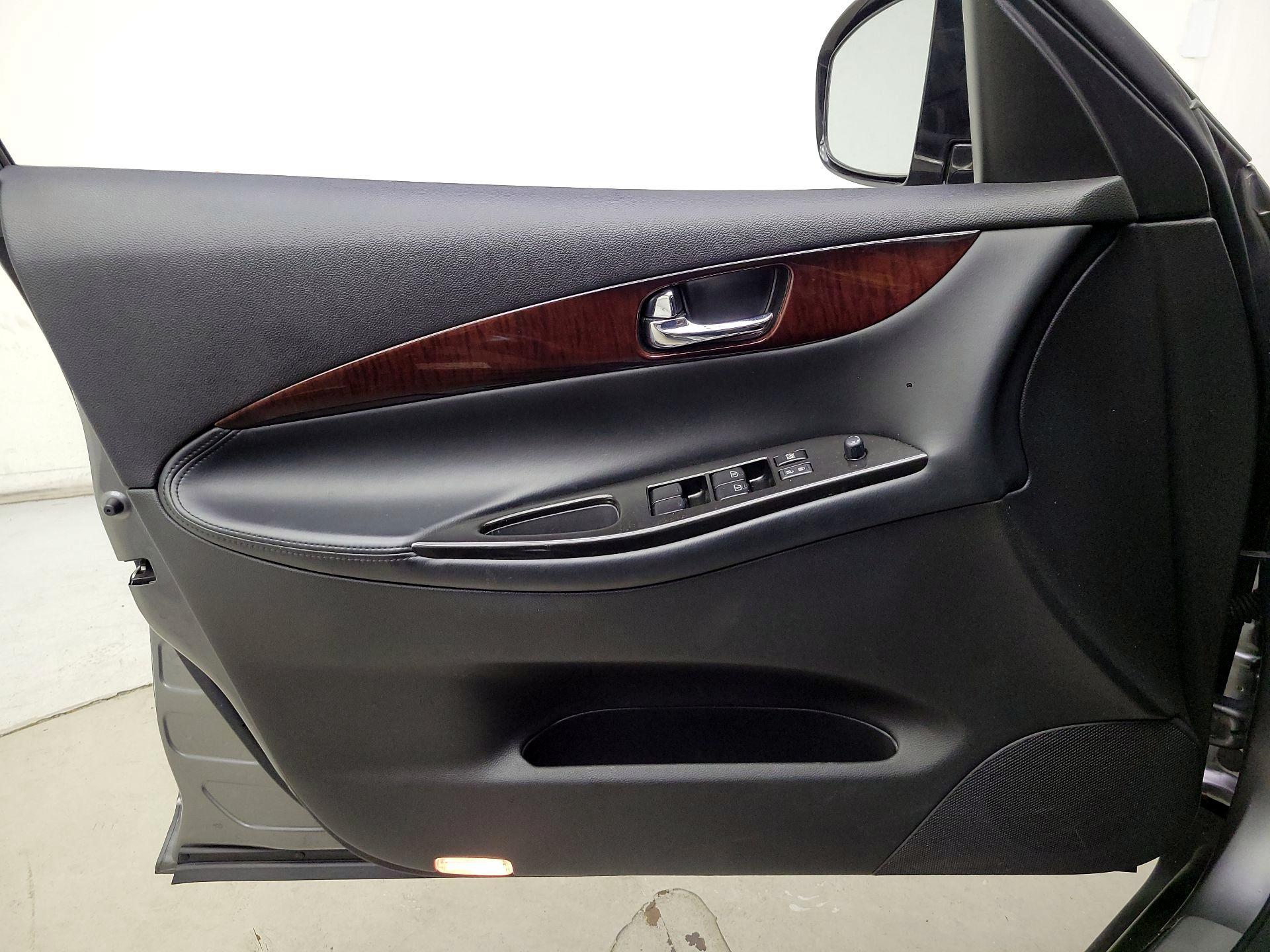 Thumbnail: 2014 INFINITI QX50 - 12