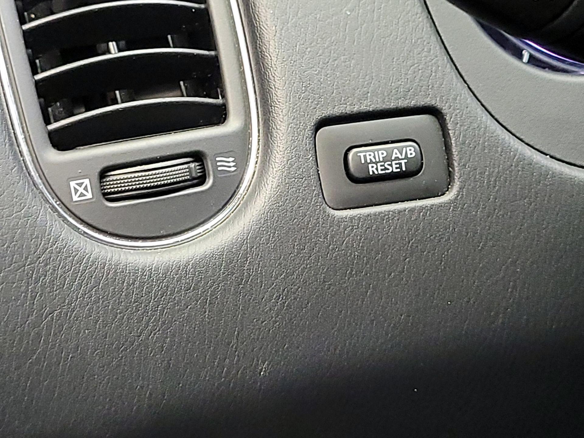 Thumbnail: 2014 INFINITI QX50 - 13