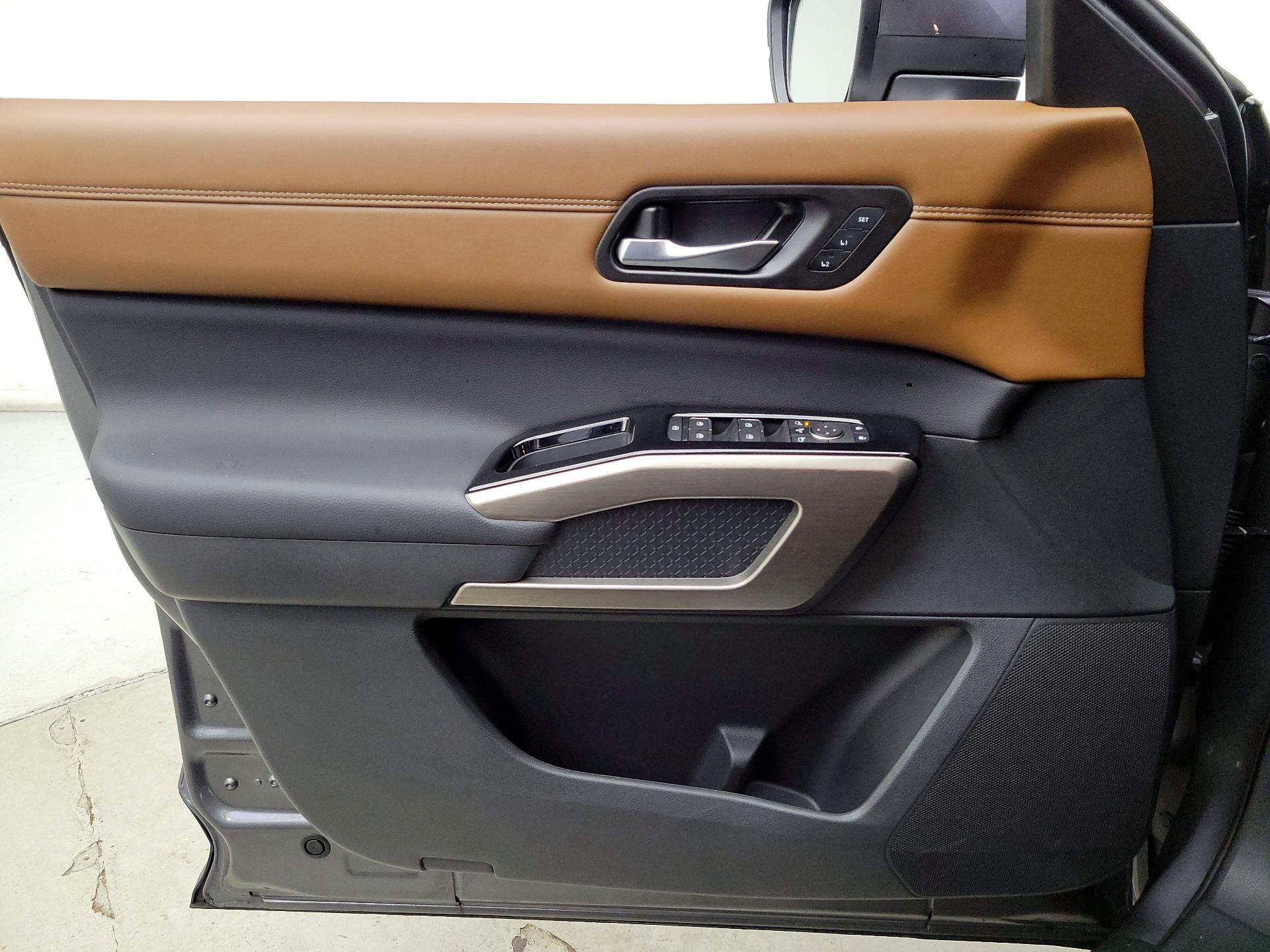 Thumbnail: 2025 Nissan Pathfinder - 12