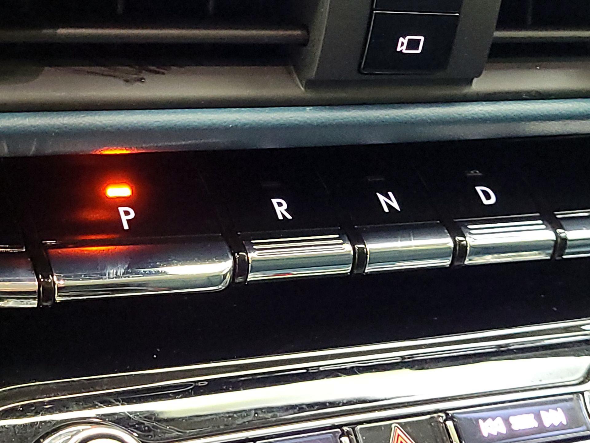 Thumbnail: 2021 Lincoln Corsair - 18