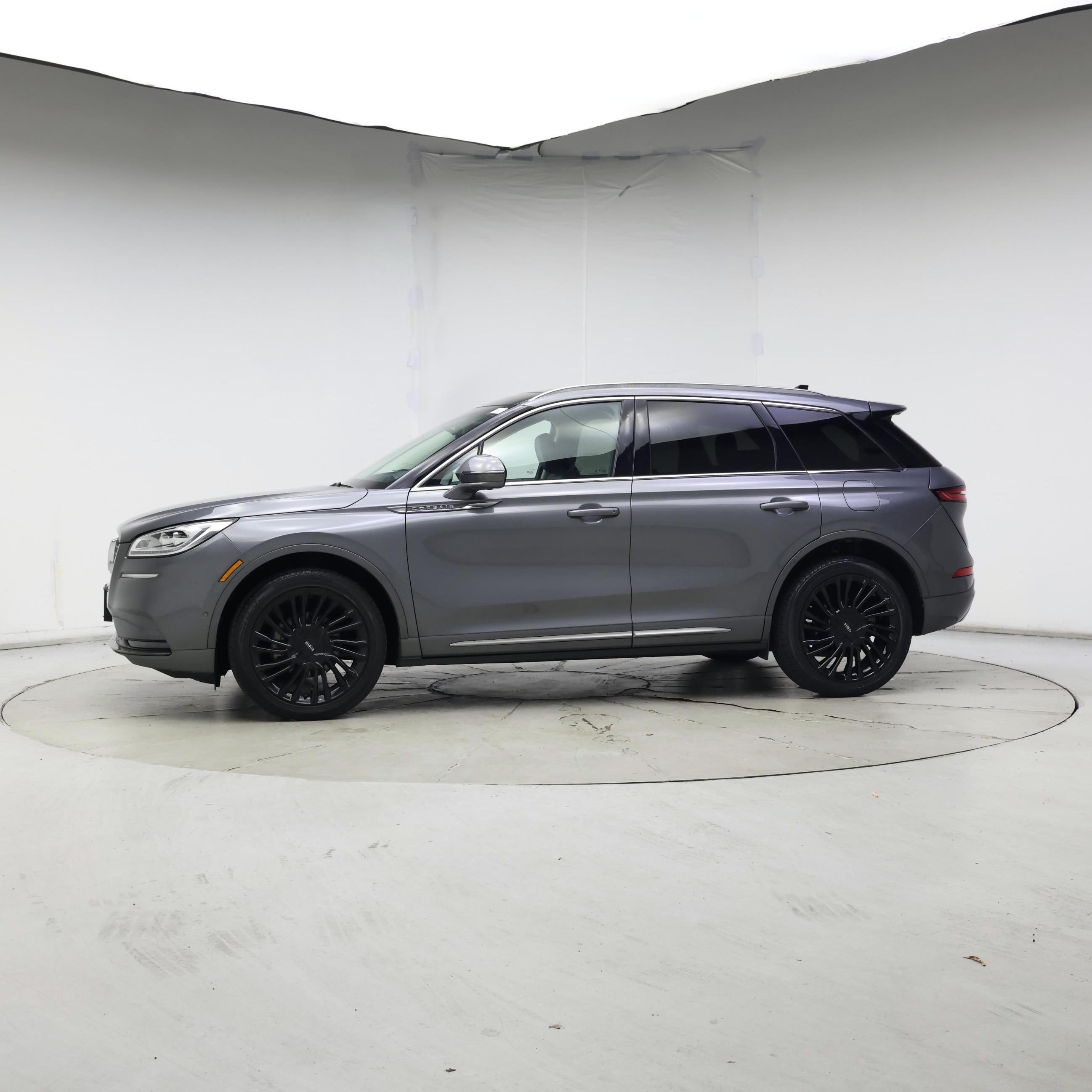 Thumbnail: 2021 Lincoln Corsair - 3