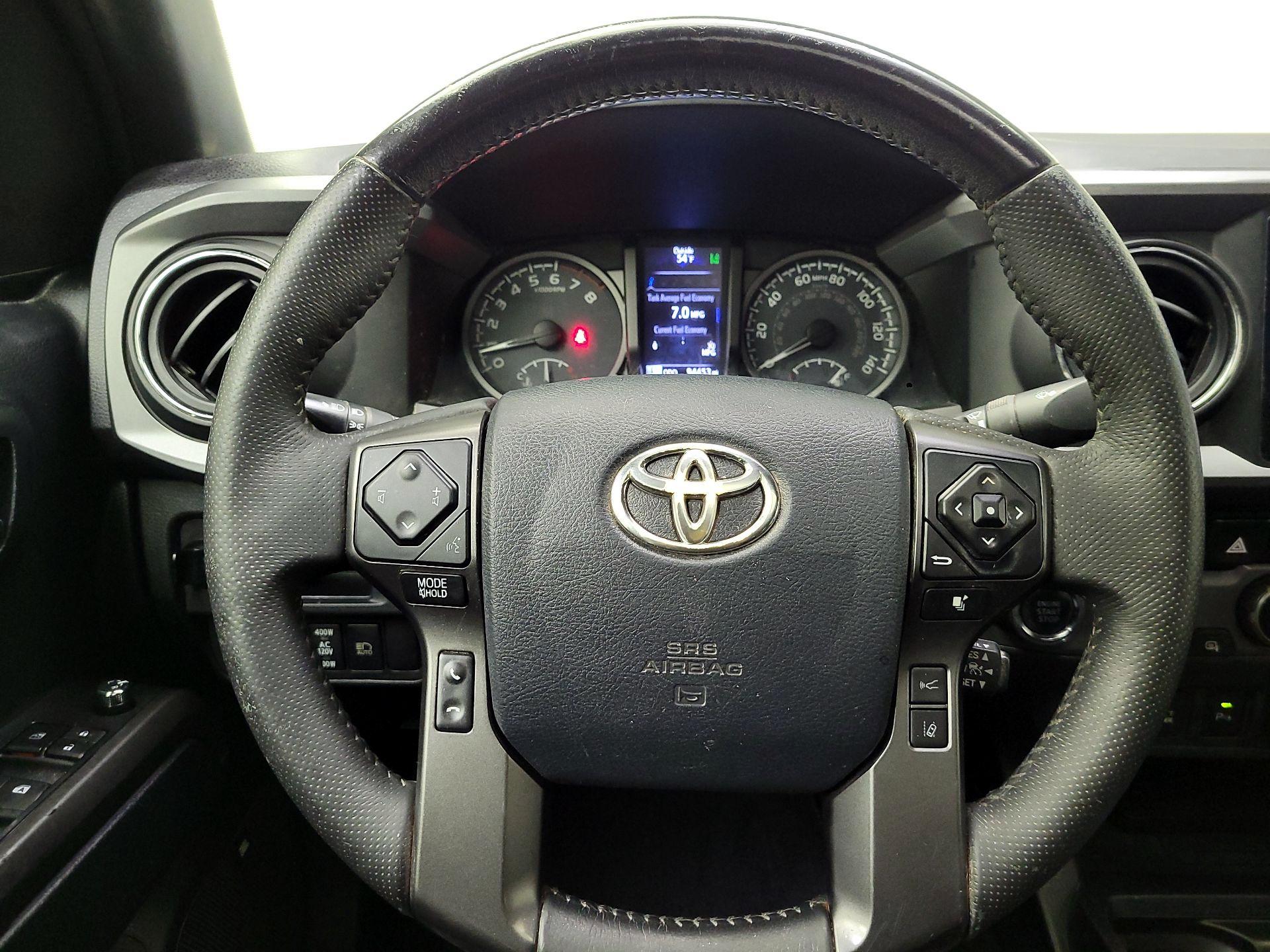 Thumbnail: 2018 Toyota Tacoma - 10