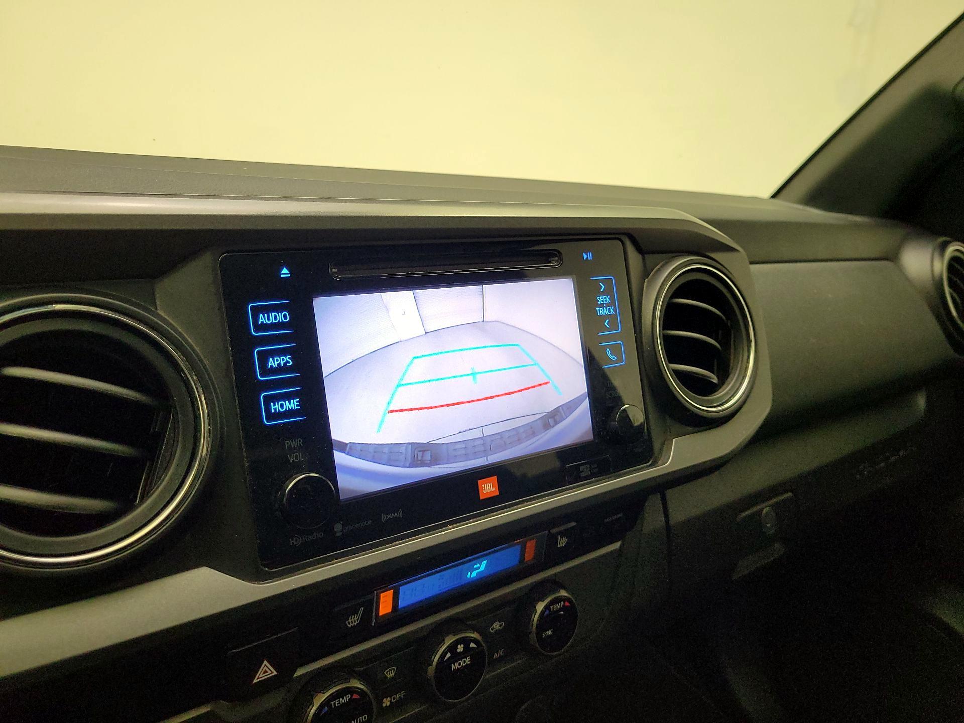 Thumbnail: 2018 Toyota Tacoma - 15