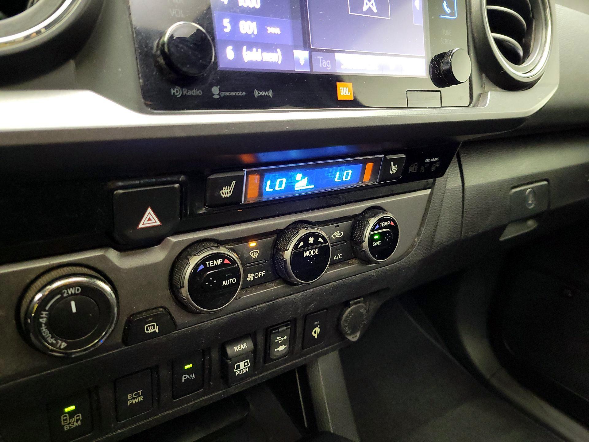 Thumbnail: 2018 Toyota Tacoma - 17