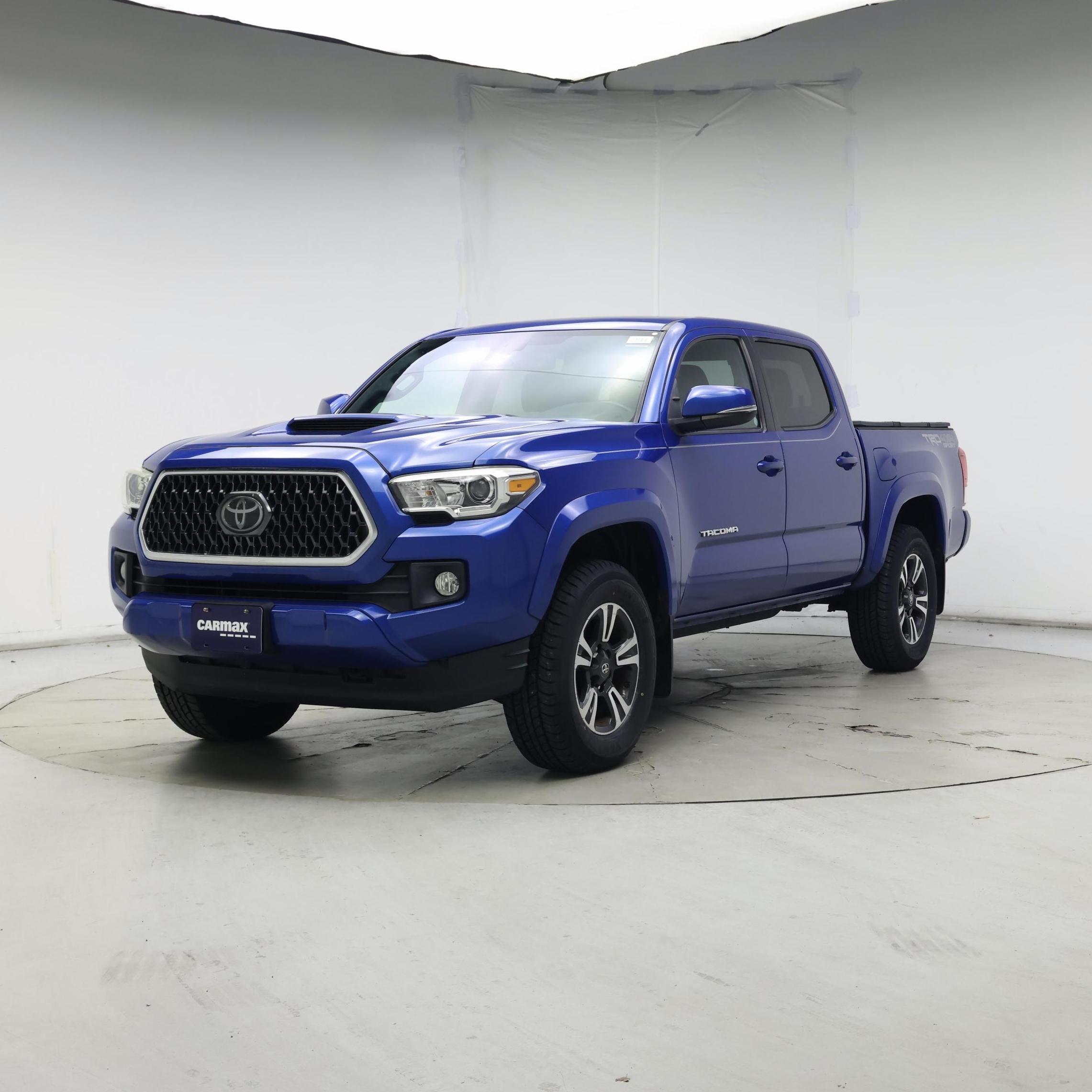 Thumbnail: 2018 Toyota Tacoma - 4
