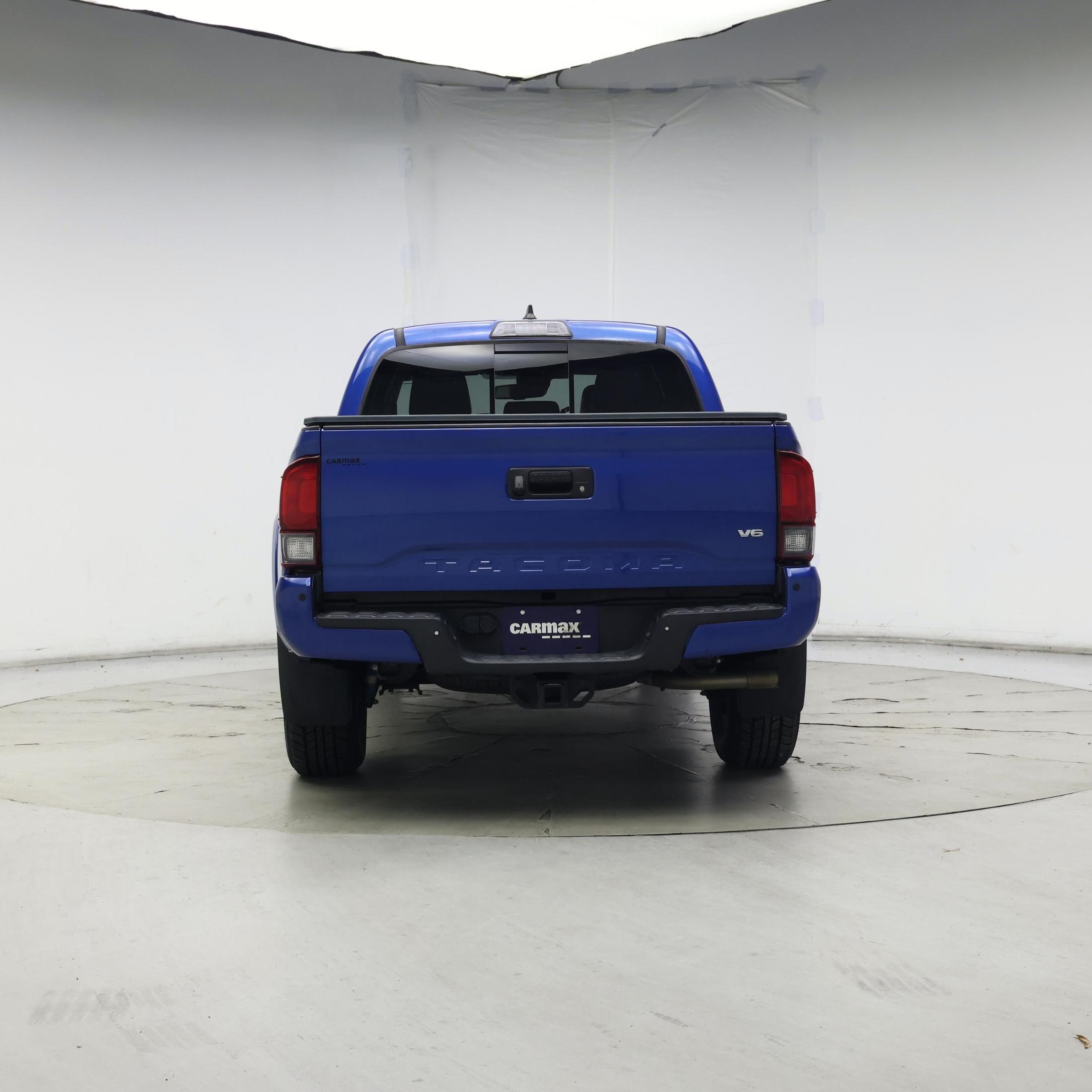 Thumbnail: 2018 Toyota Tacoma - 6