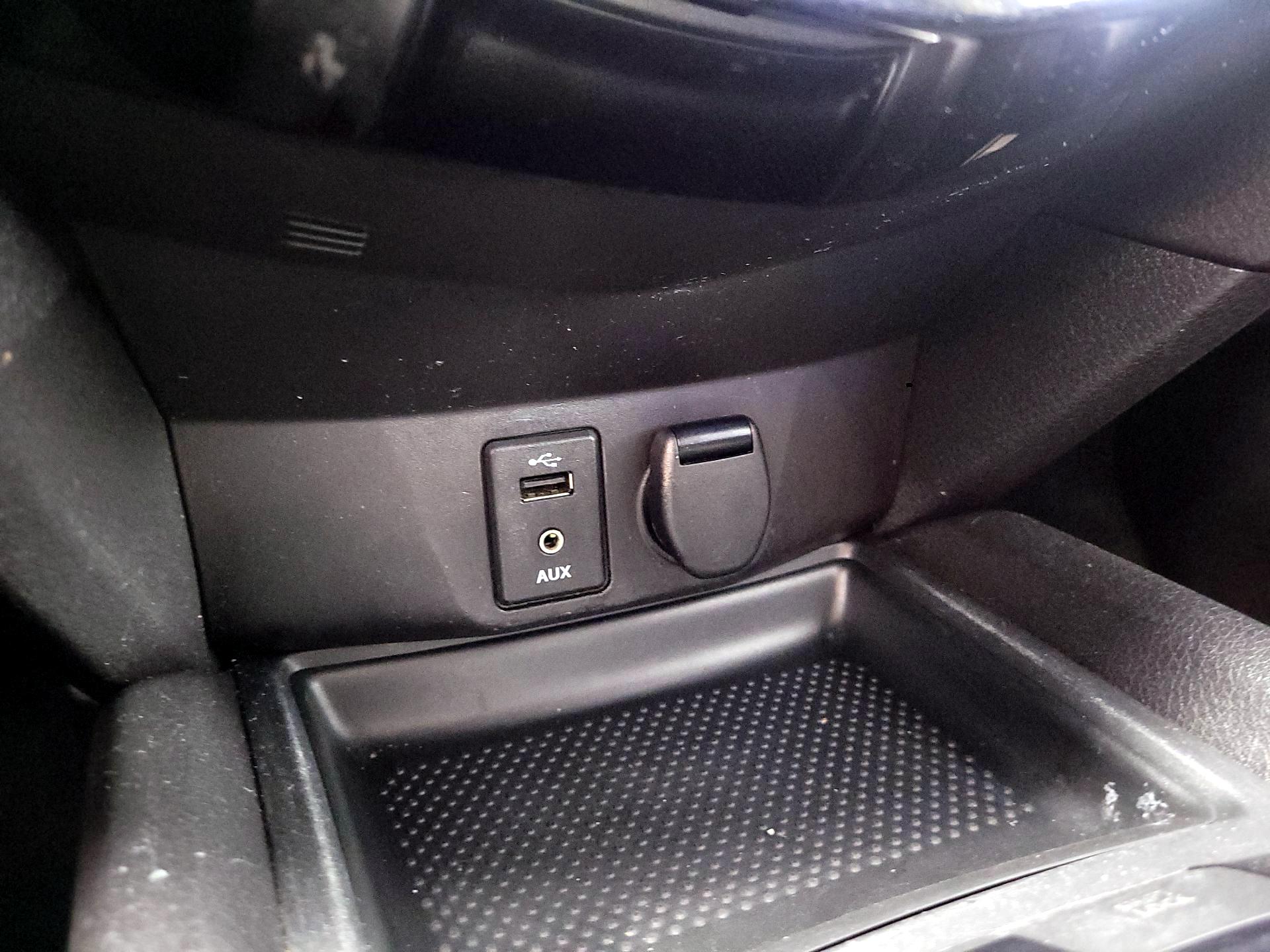 Thumbnail: 2016 Nissan Rogue - 18