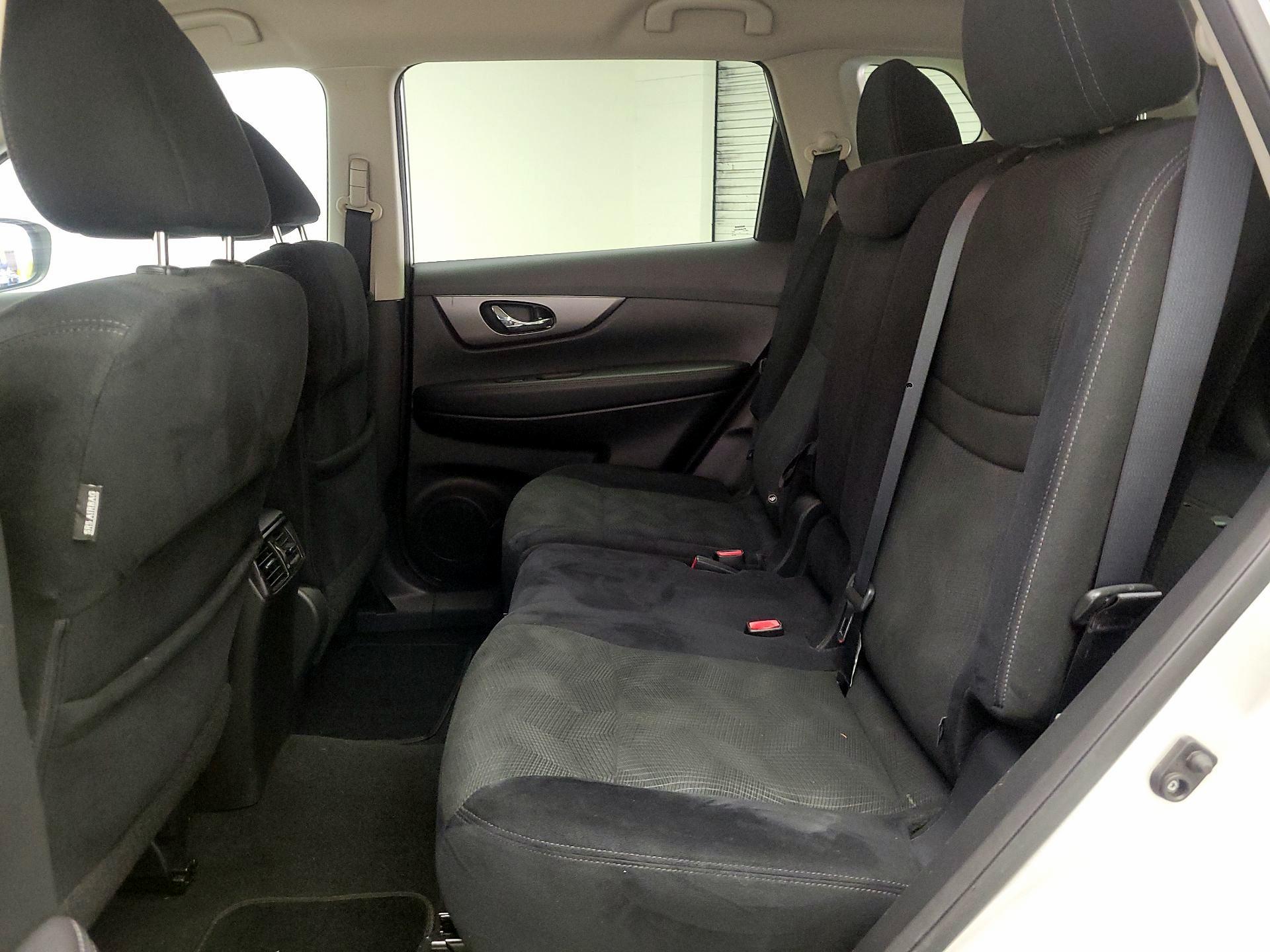 Thumbnail: 2016 Nissan Rogue - 19