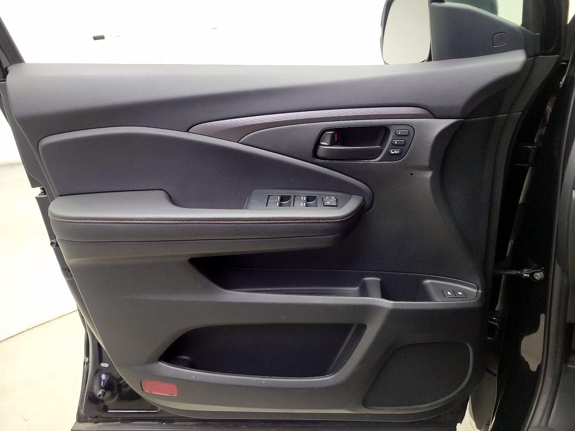 Thumbnail: 2023 Honda Passport - 12