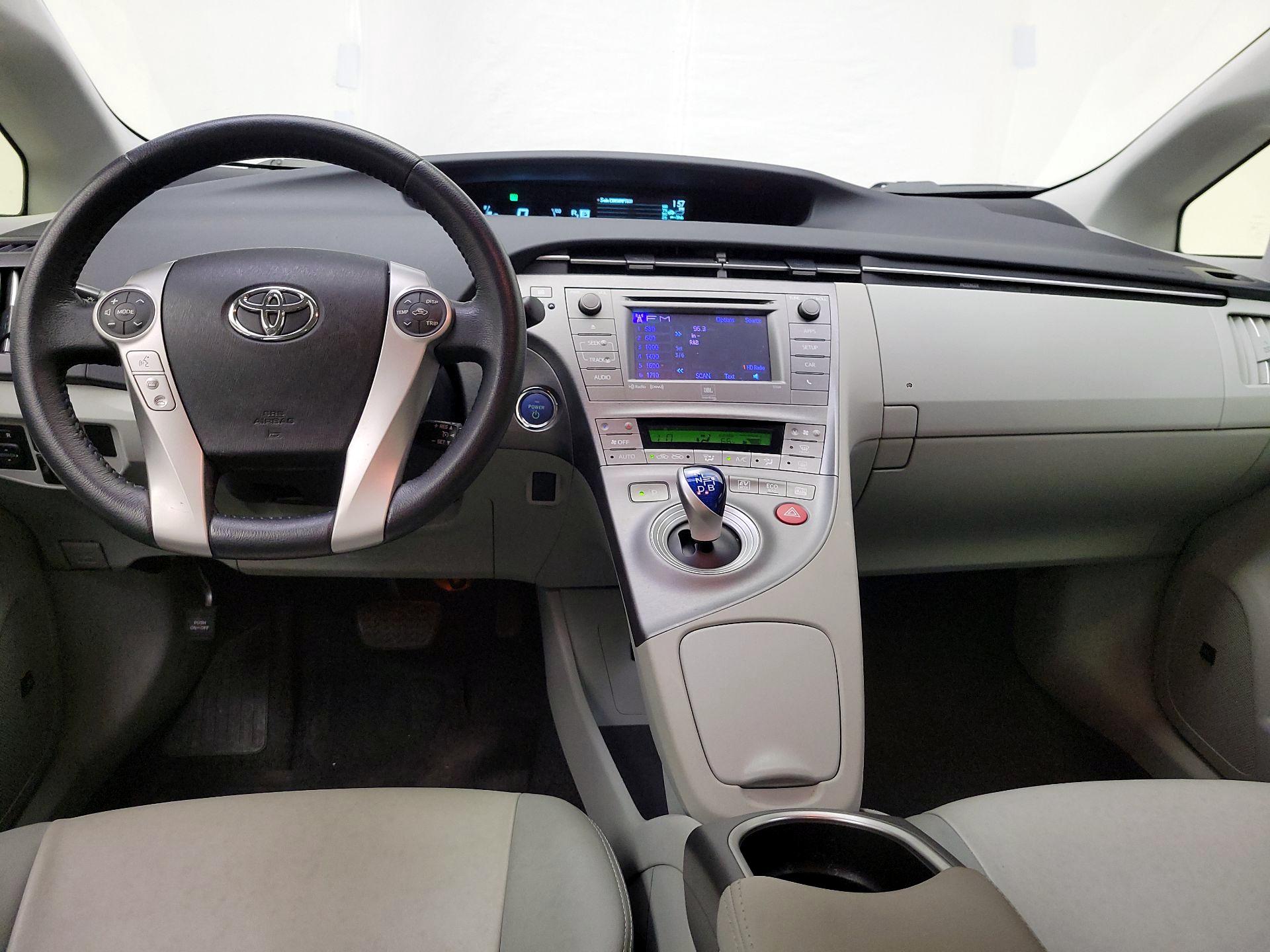 Thumbnail: 2015 Toyota Prius - 9