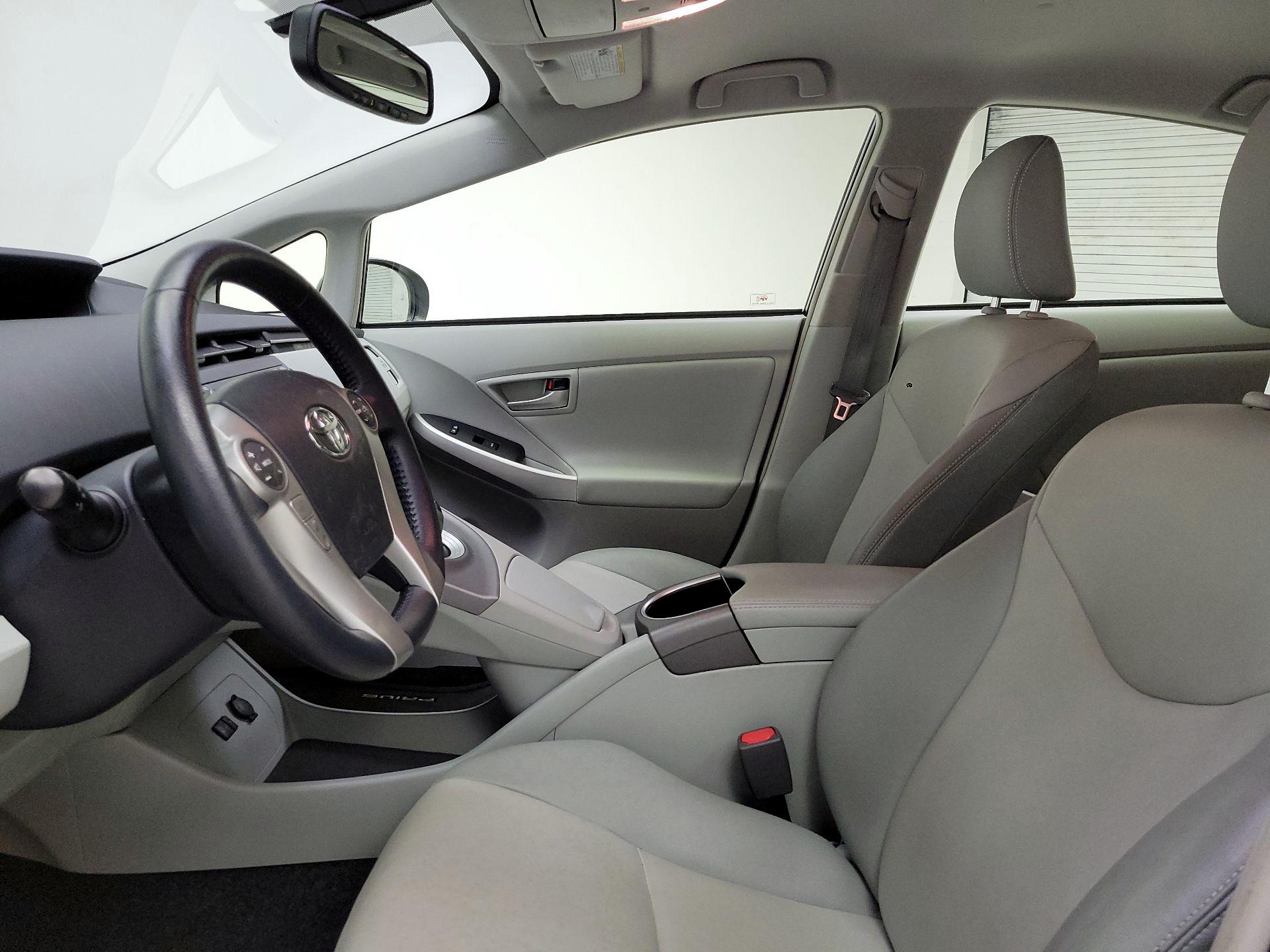 Thumbnail: 2015 Toyota Prius - 11