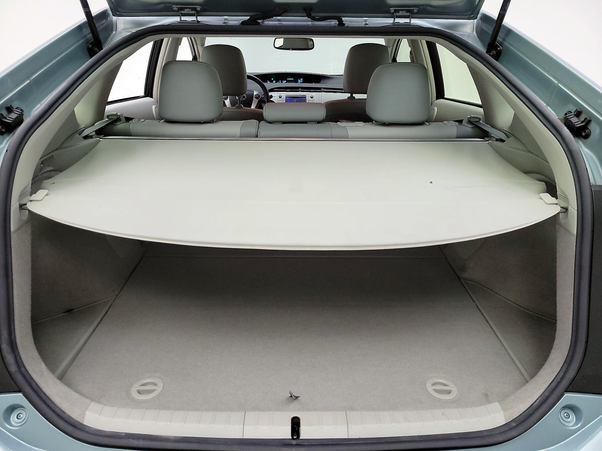 Thumbnail: 2015 Toyota Prius - 20