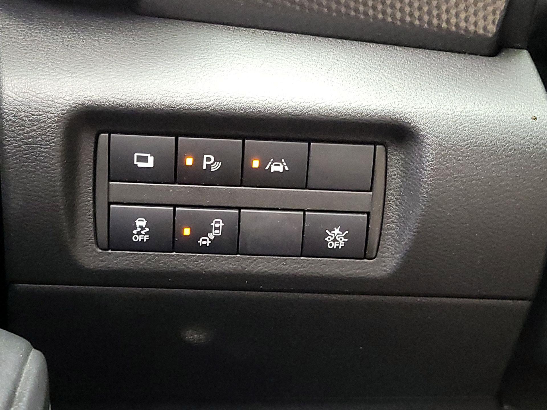 Thumbnail: 2020 Nissan Kicks - 13