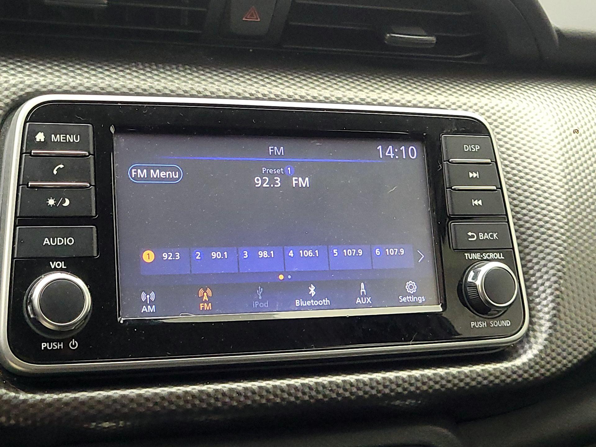 Thumbnail: 2020 Nissan Kicks - 15