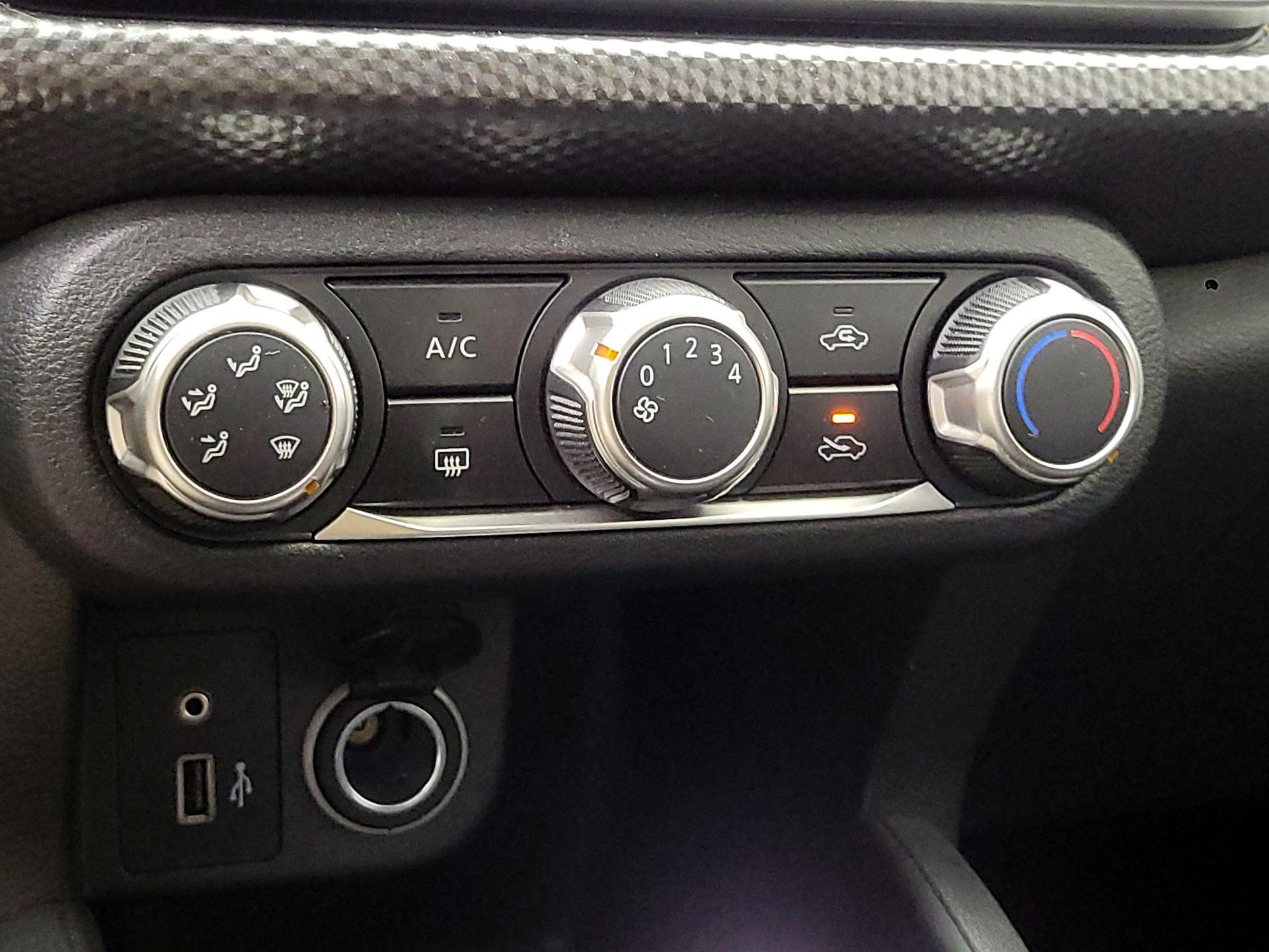 Thumbnail: 2020 Nissan Kicks - 16