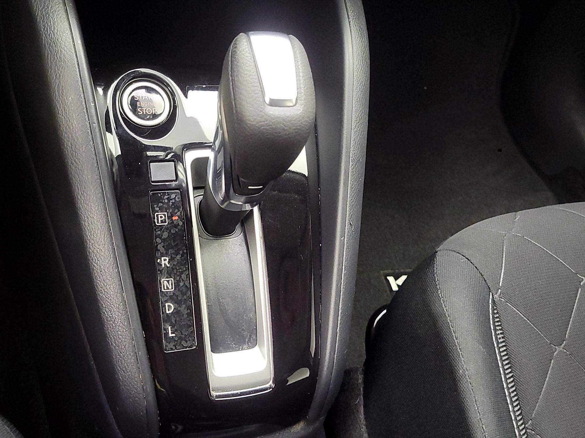 Thumbnail: 2020 Nissan Kicks - 17