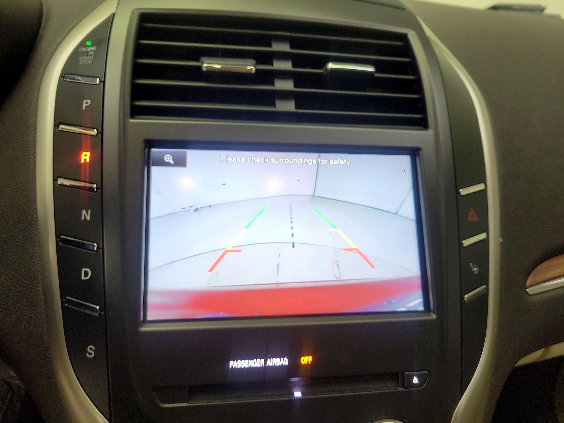 Thumbnail: 2015 Lincoln MKC - 14