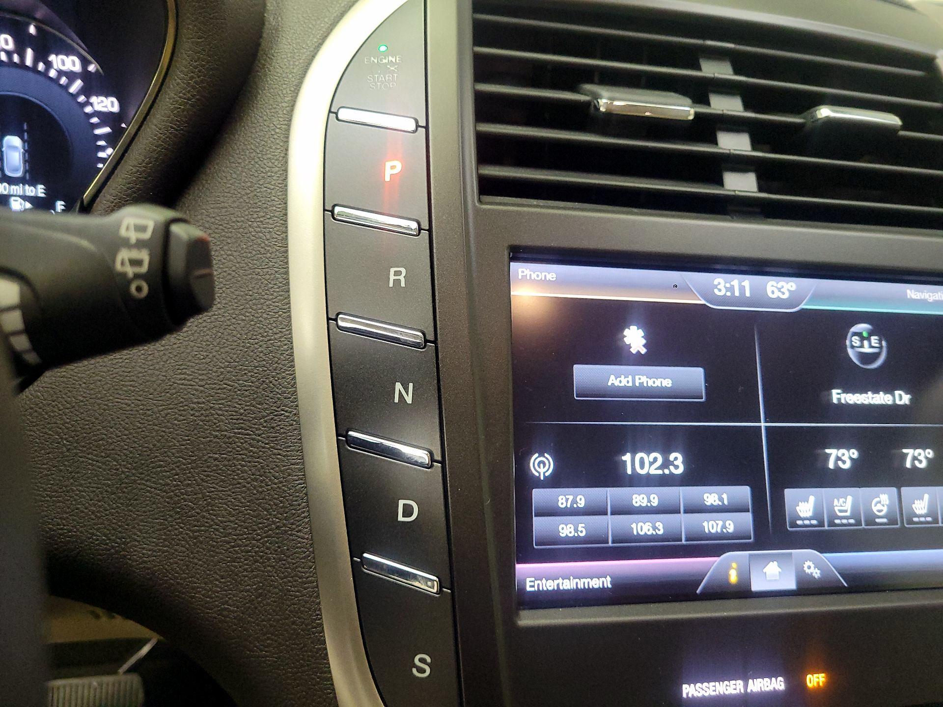 Thumbnail: 2015 Lincoln MKC - 17