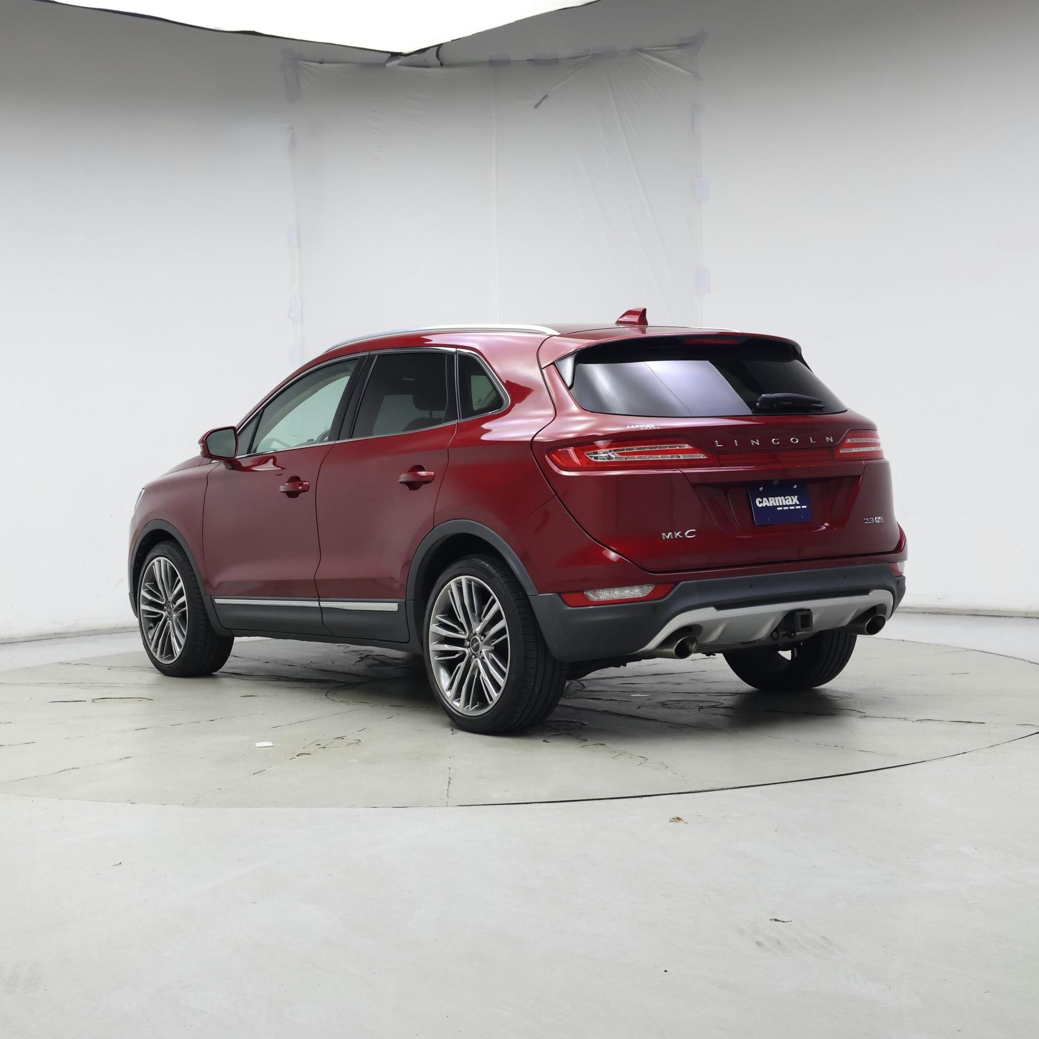 Thumbnail: 2015 Lincoln MKC - 2