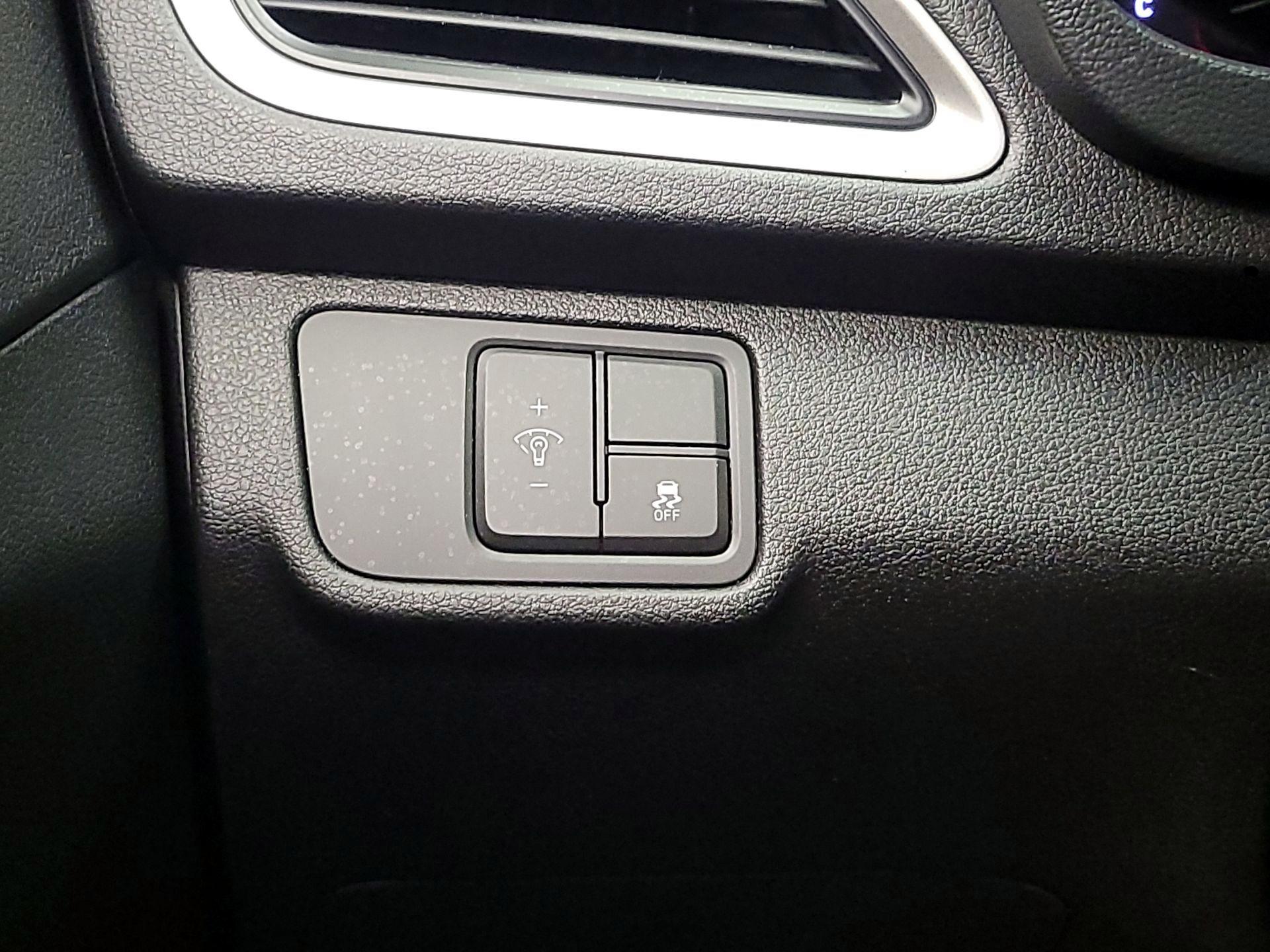 Thumbnail: 2019 Hyundai Accent - 13