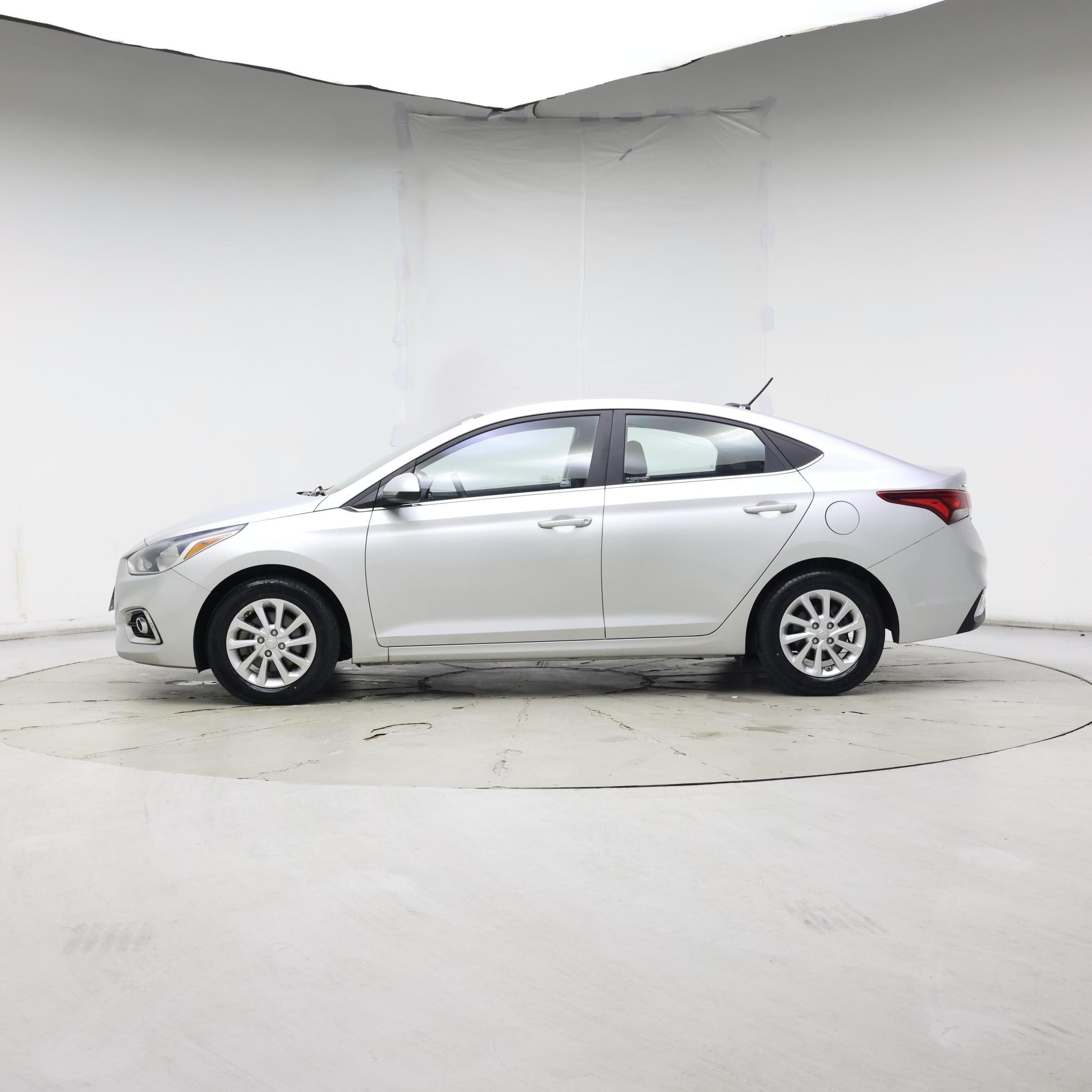 Thumbnail: 2019 Hyundai Accent - 3