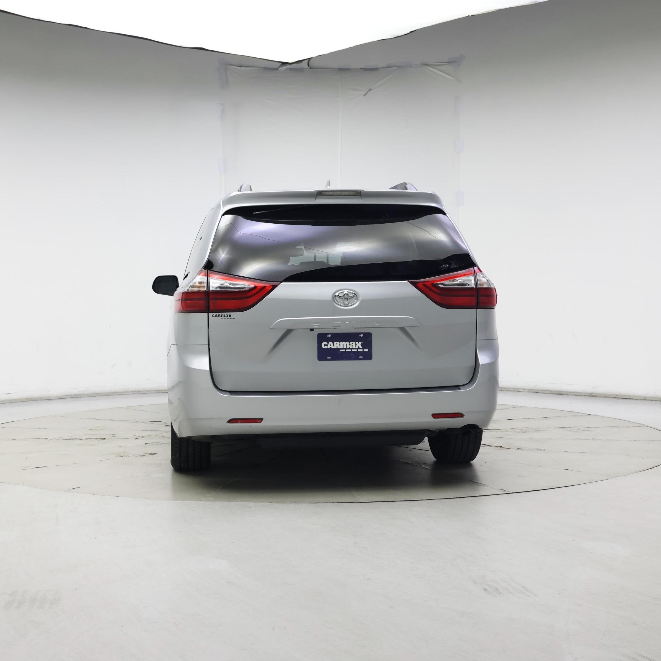 Thumbnail: 2020 Toyota Sienna - 6