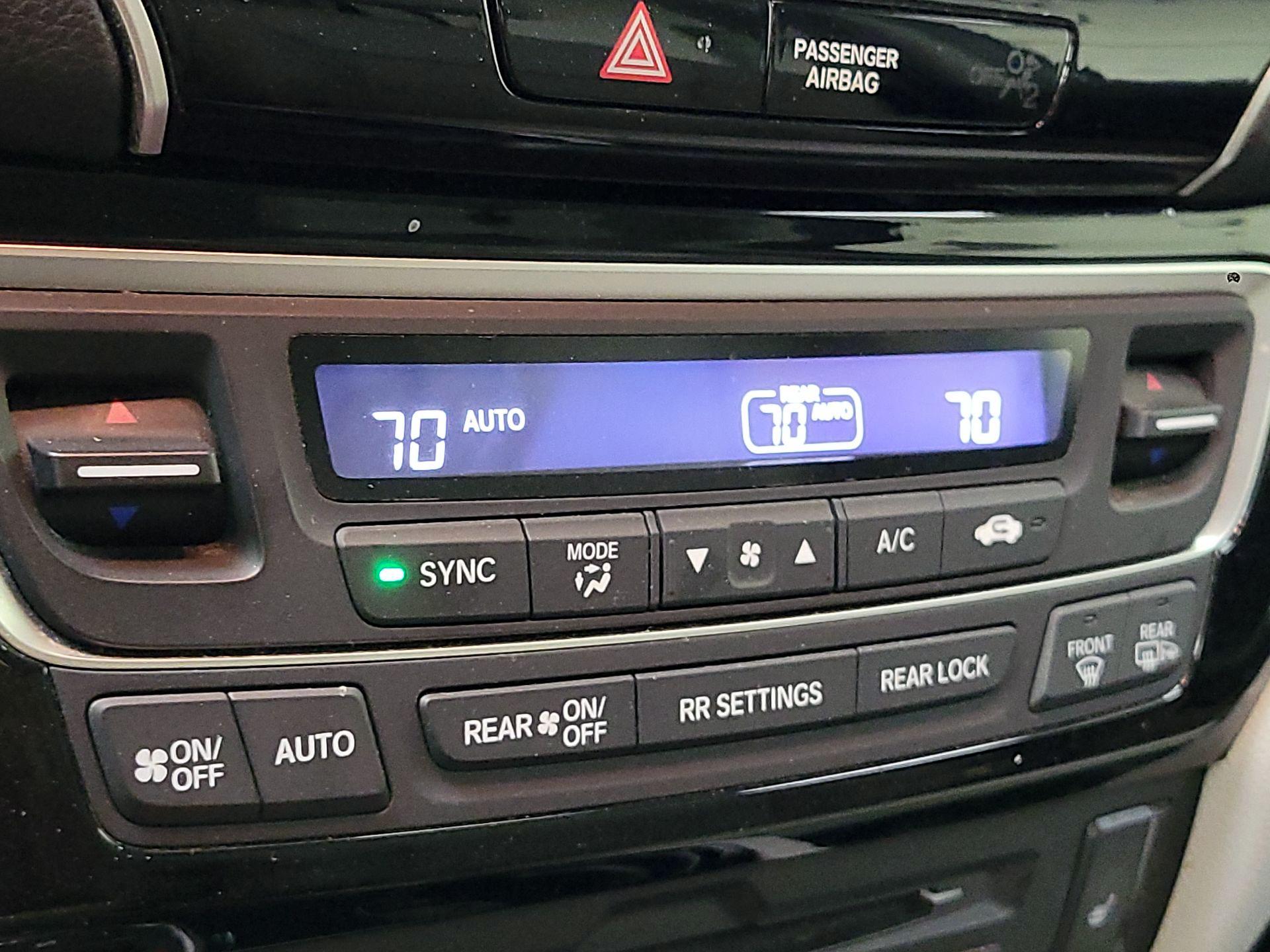 Thumbnail: 2019 Honda Pilot - 17