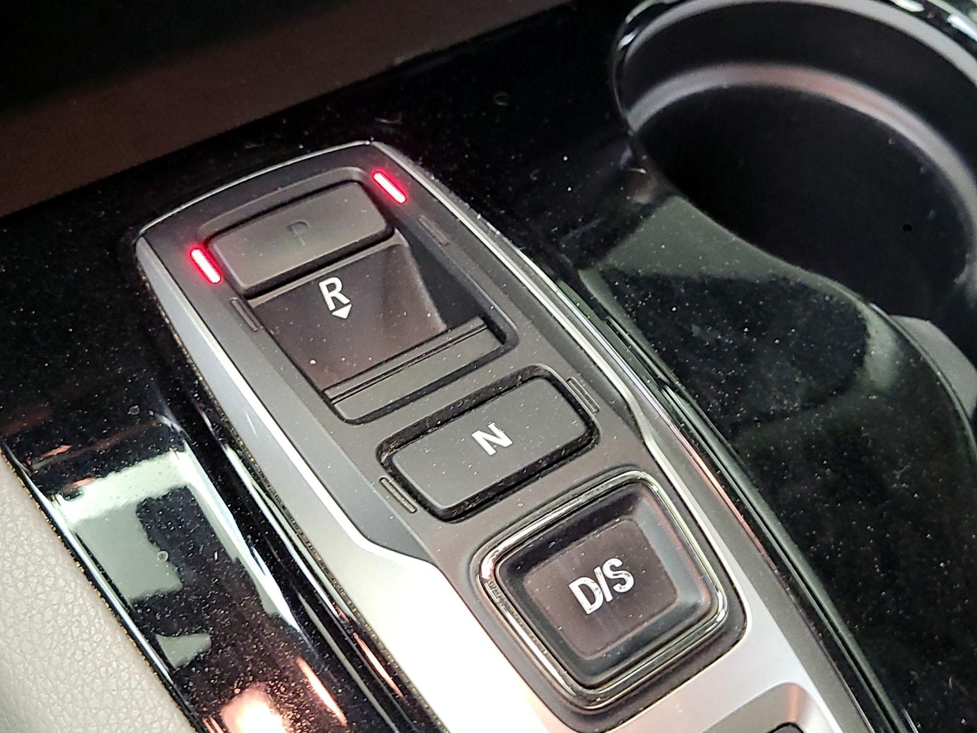 Thumbnail: 2019 Honda Pilot - 18