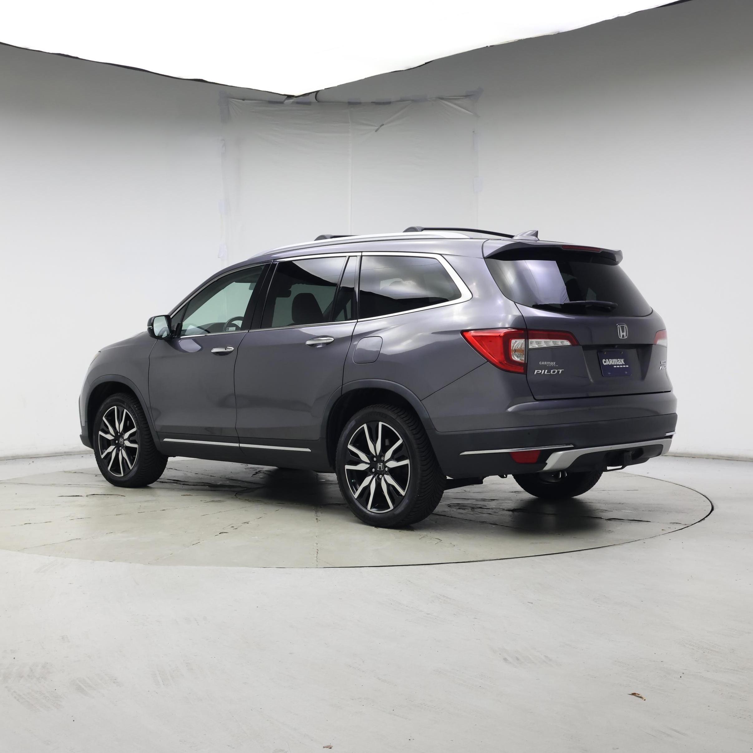 Thumbnail: 2019 Honda Pilot - 2