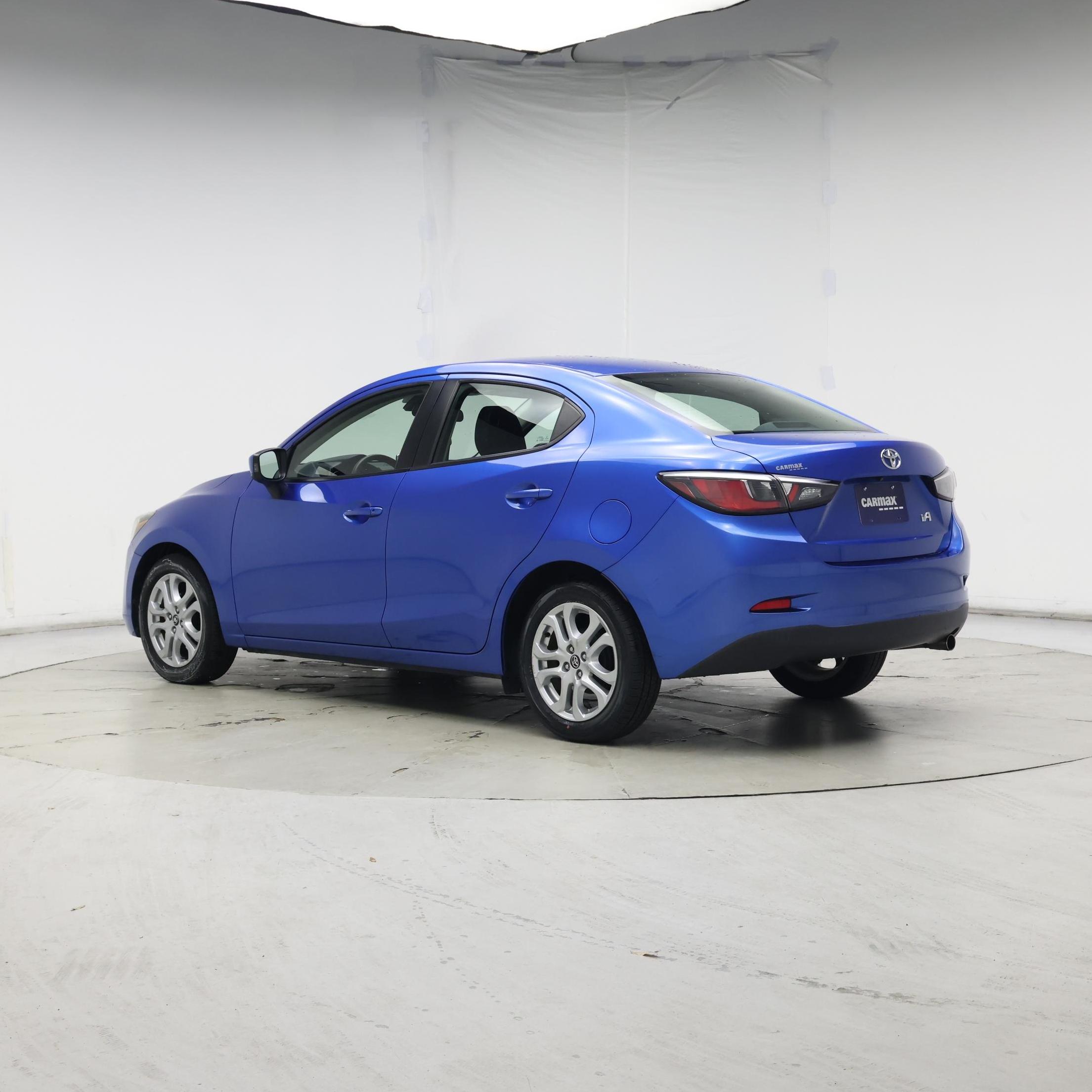 Thumbnail: 2017 Toyota Yaris iA - 2