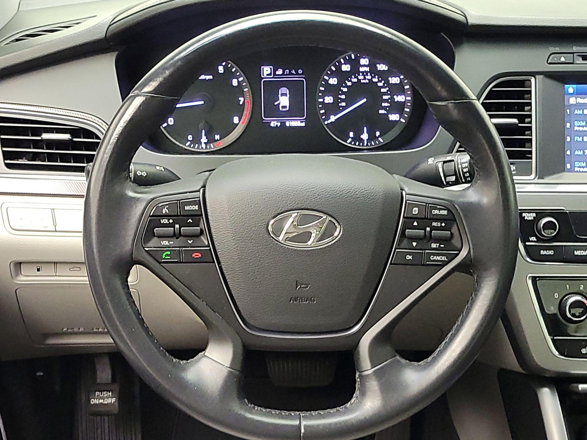 Thumbnail: 2016 Hyundai Sonata - 10